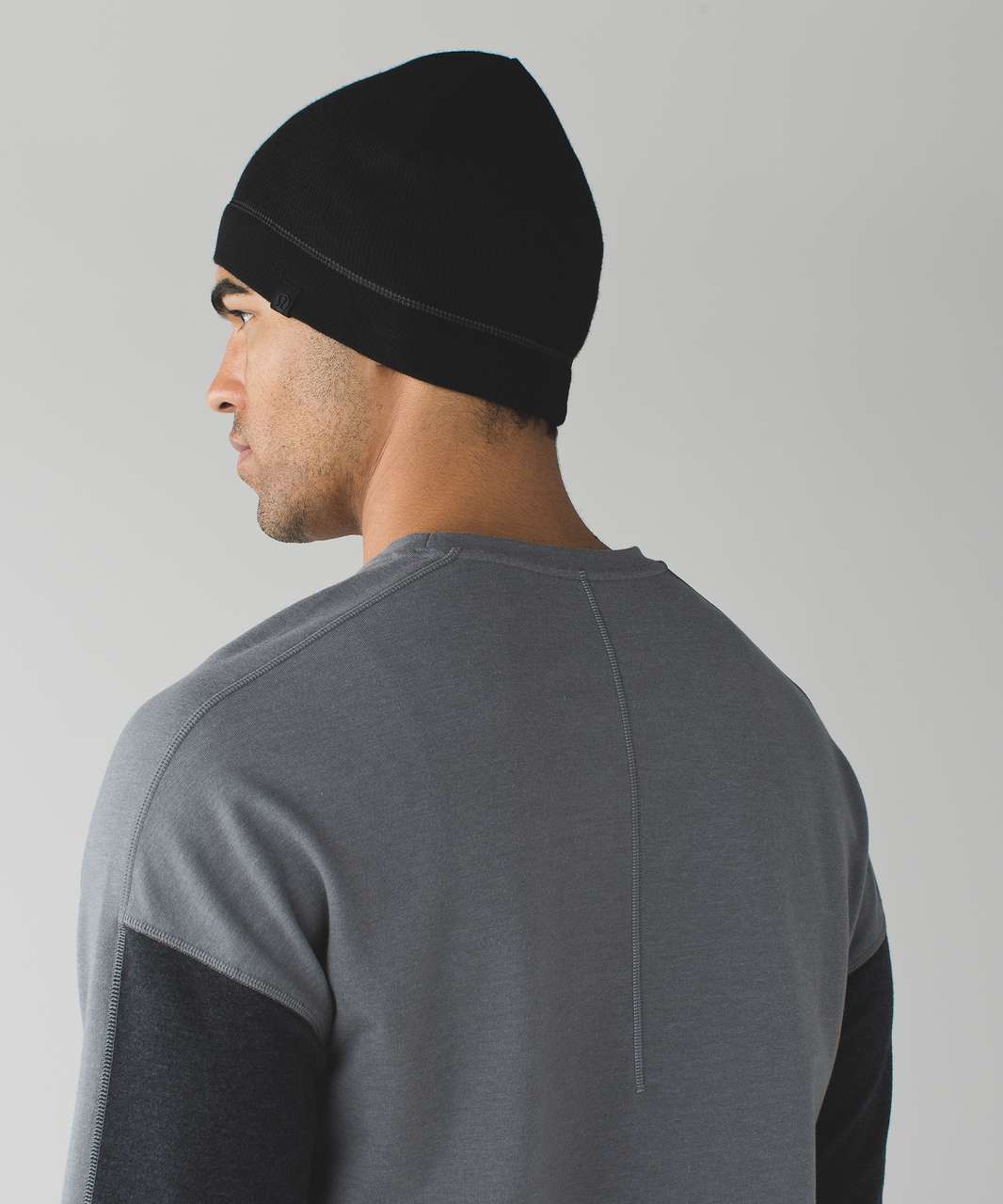 Lululemon Catalyst Beanie - Black / Cranberry