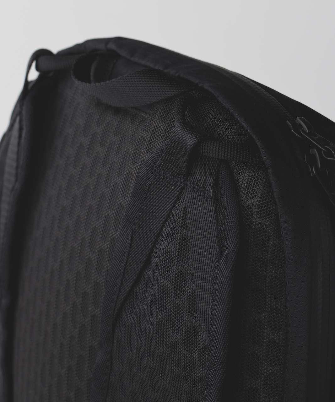 Lululemon Surge Run Backpack - Black