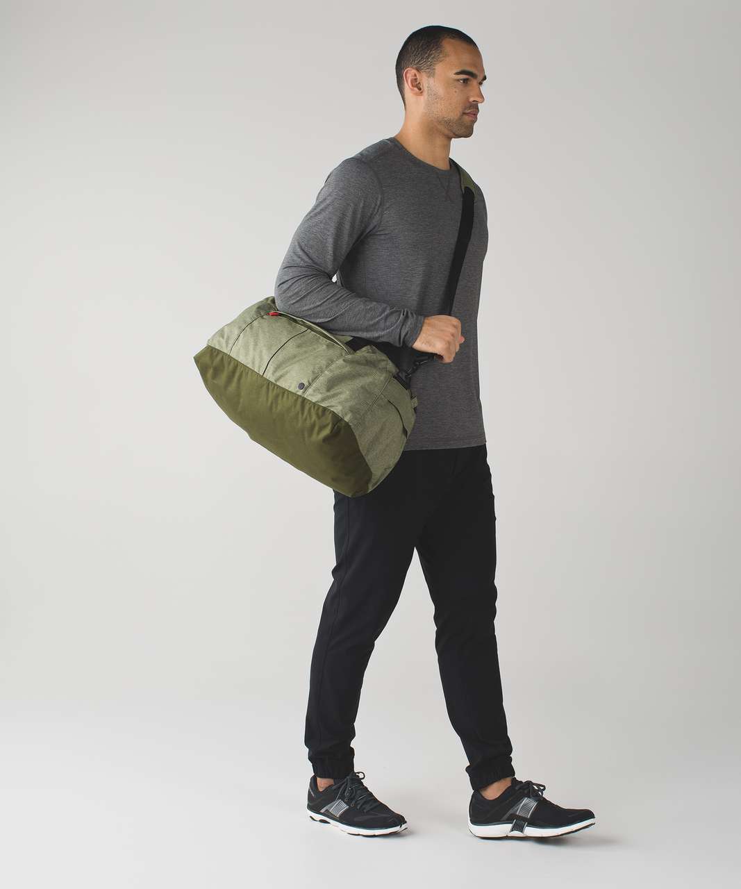 Lululemon Cool Down Duffel - Brave Olive