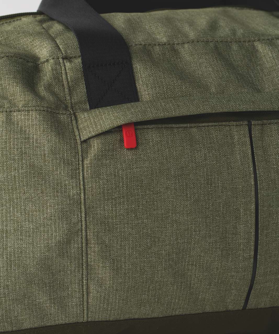 Lululemon Cool Down Duffel - Brave Olive