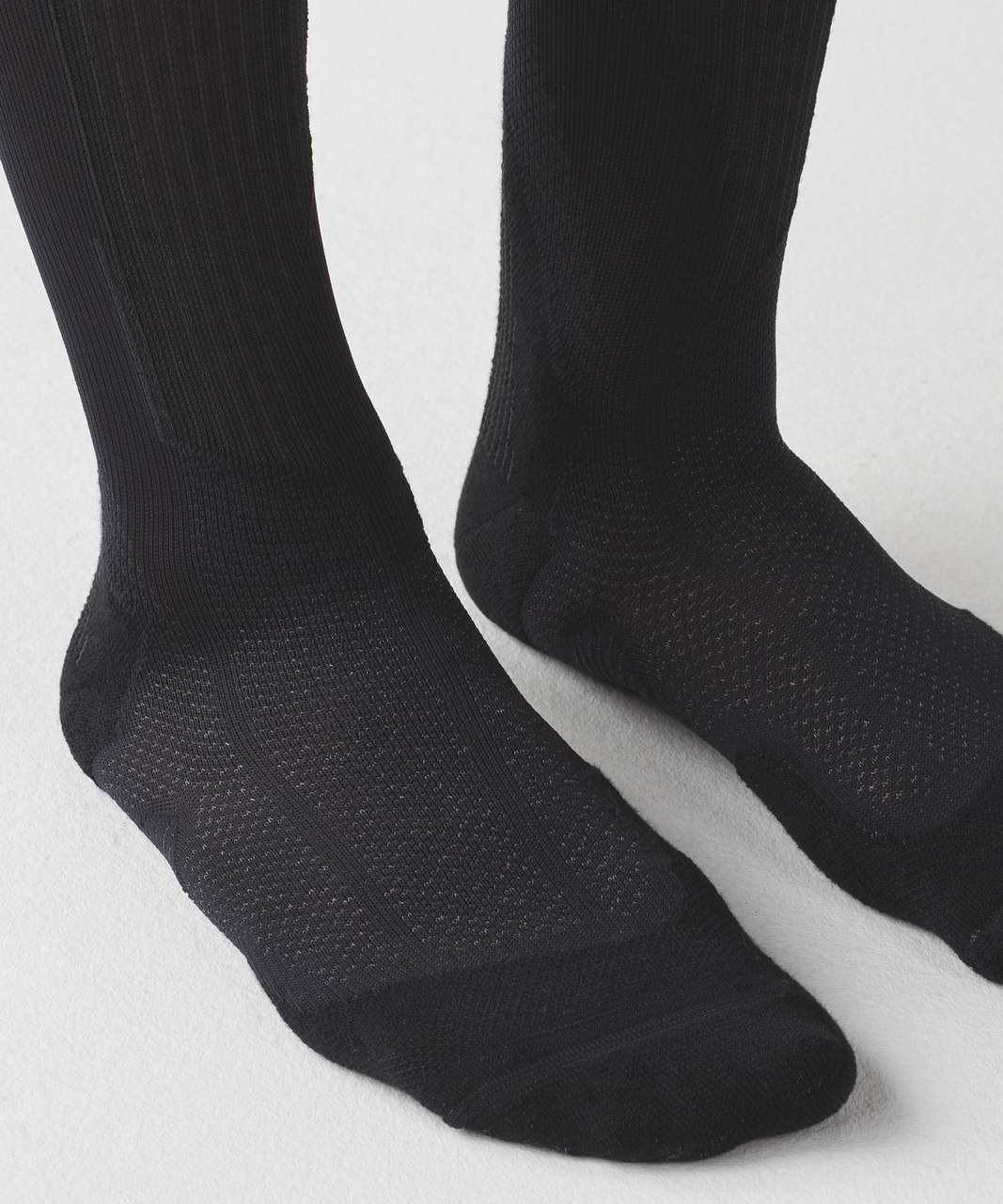 Lululemon Assert Sock Silver - Black / Deep Coal / Prince Red