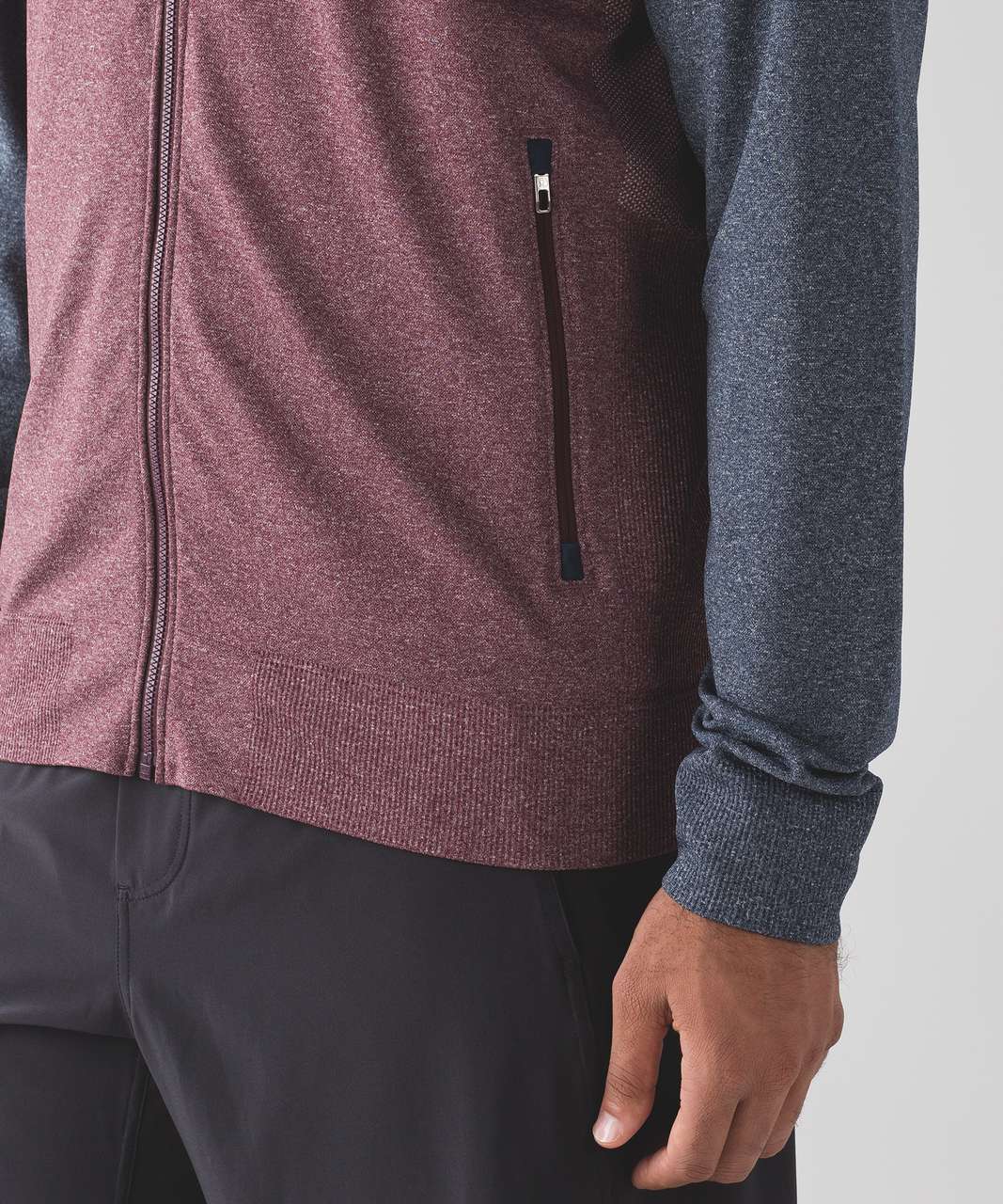 Lululemon Pulse Jacket - Cassis / Nautical Navy