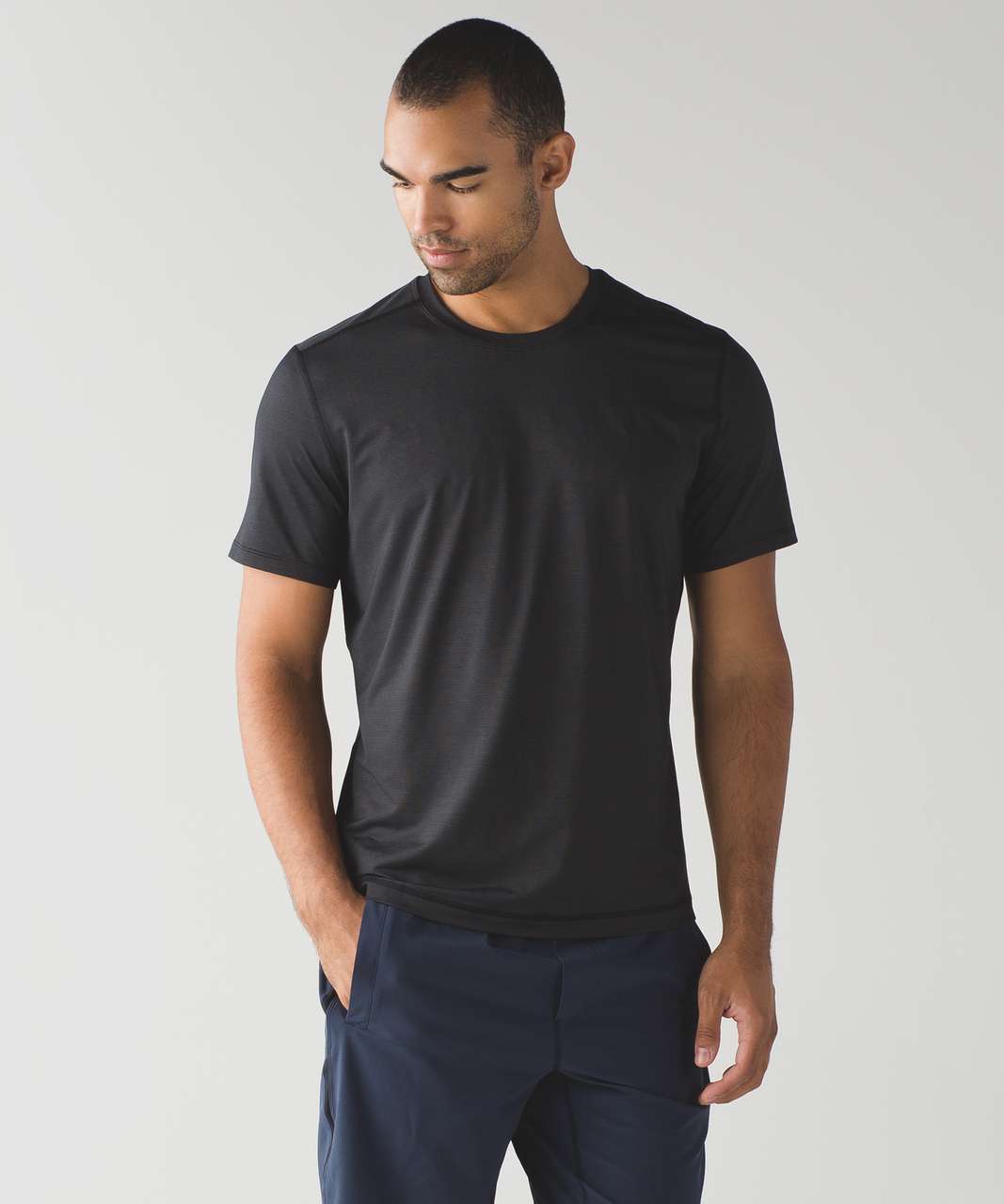 Lululemon Out Run Short Sleeve - Black