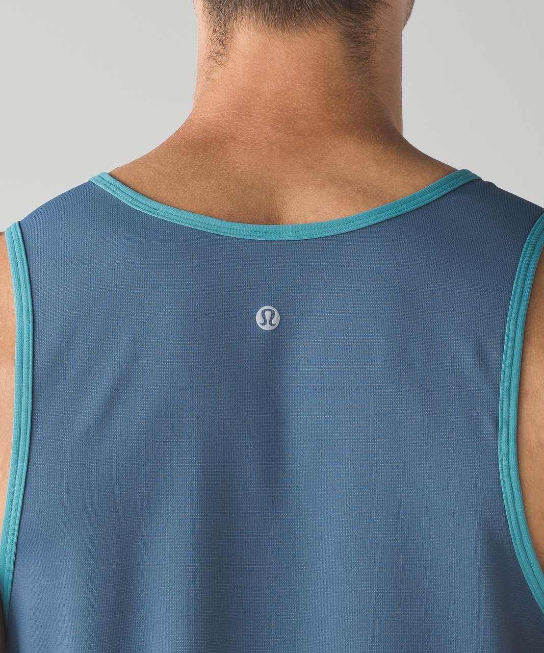 Lululemon Out Run Tank - Glacier Lake / Iron Blue