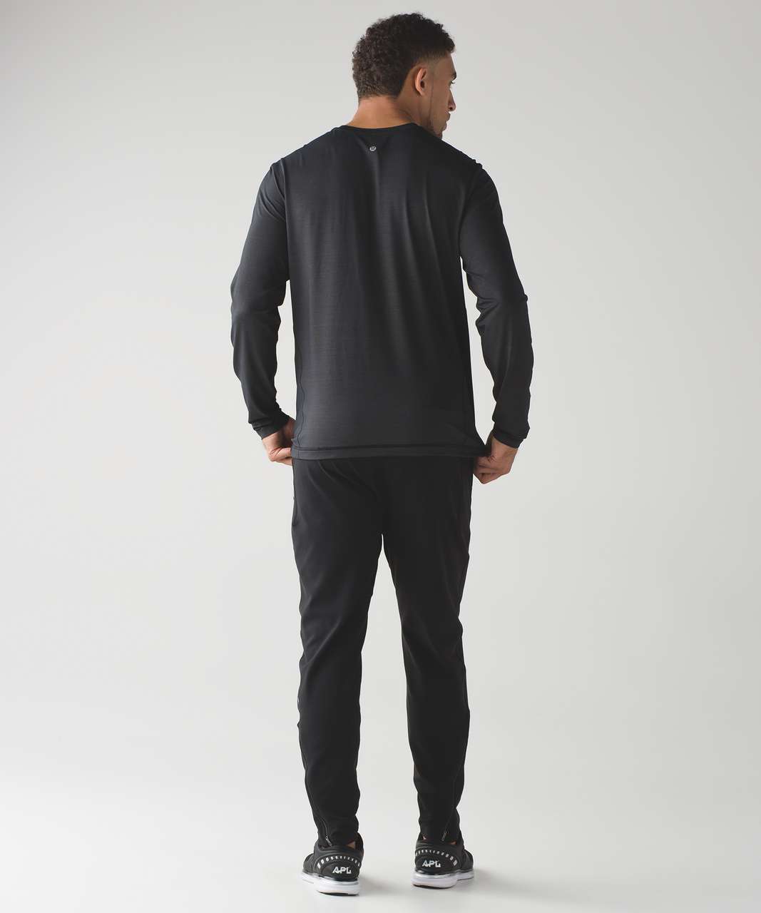 Lululemon Out Run Long Sleeve - Black