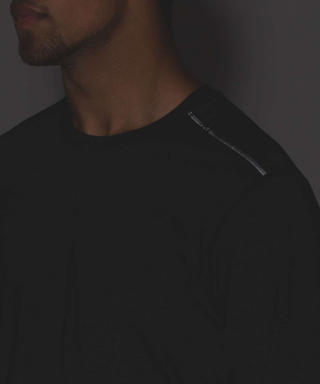 Lululemon Out Run Long Sleeve - Black