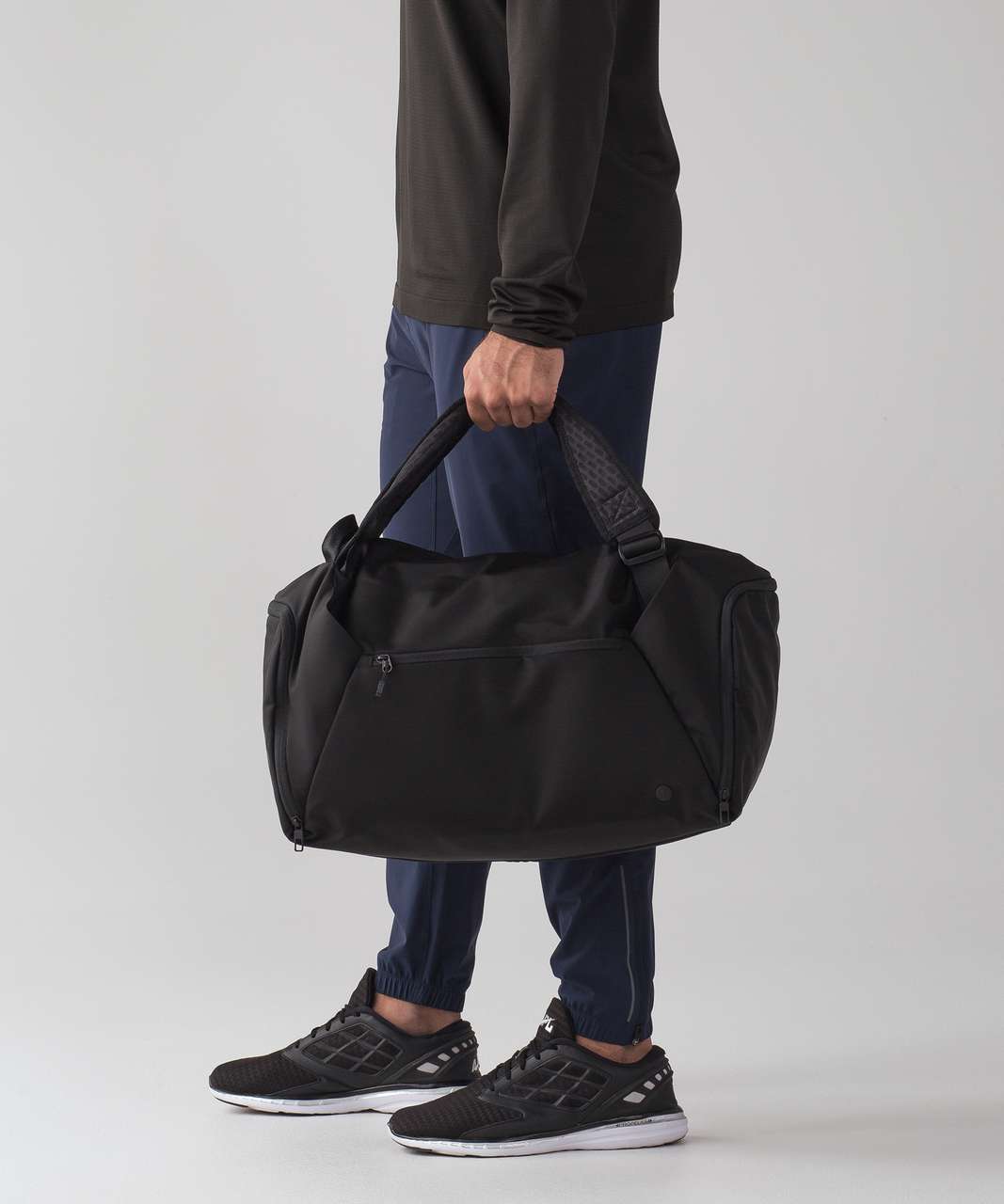 lululemon duffle bag men's