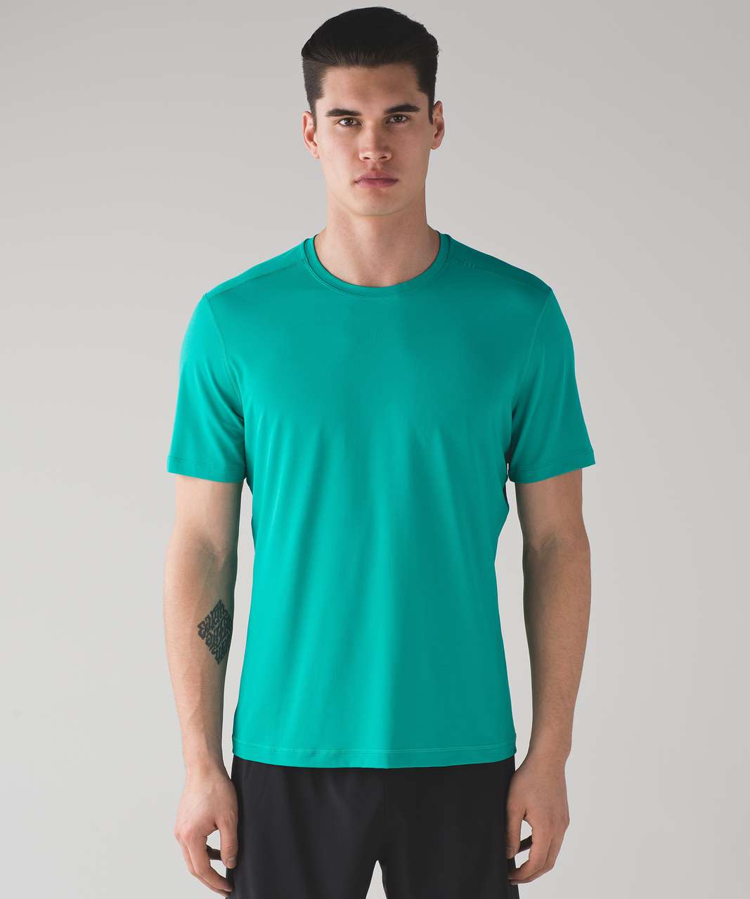 Lululemon Out Run Short Sleeve - Viridian Green