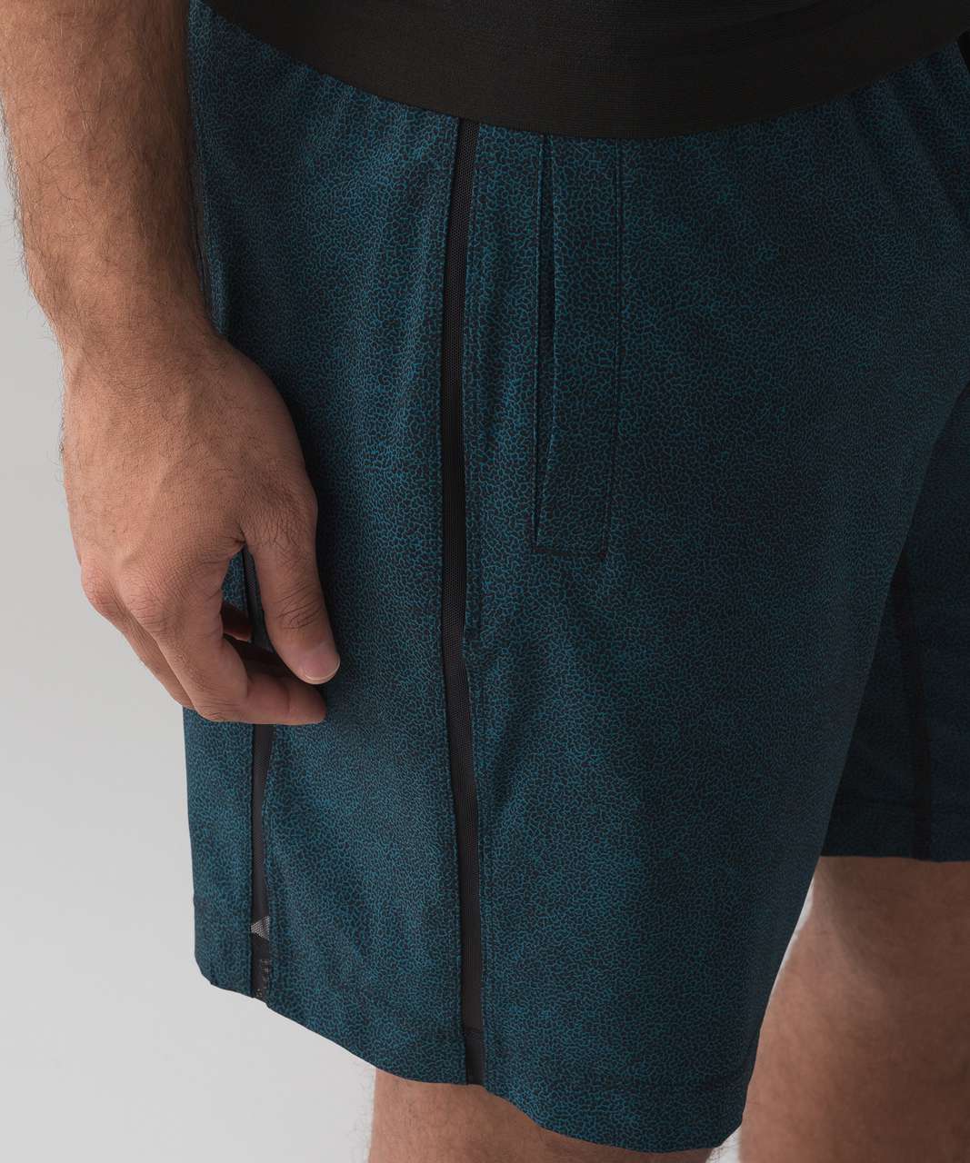 Lululemon Pace Breaker Short 9" - Pyroclastic Carbon Blue Black