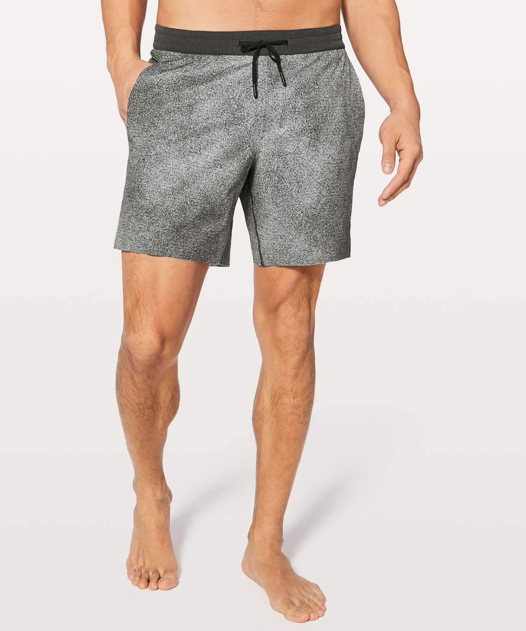 Lululemon Channel Cross Short 7" - Carbon Mist Alpine White Graphite Grey