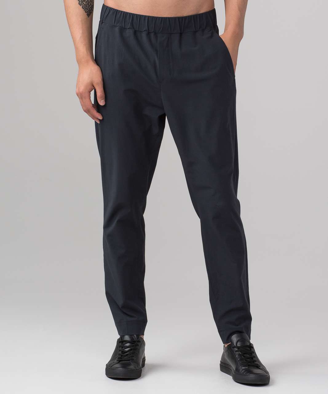 Lululemon Navy PANTS CA 35801 RN 106259 size 6 / small - $30 - From Jessica