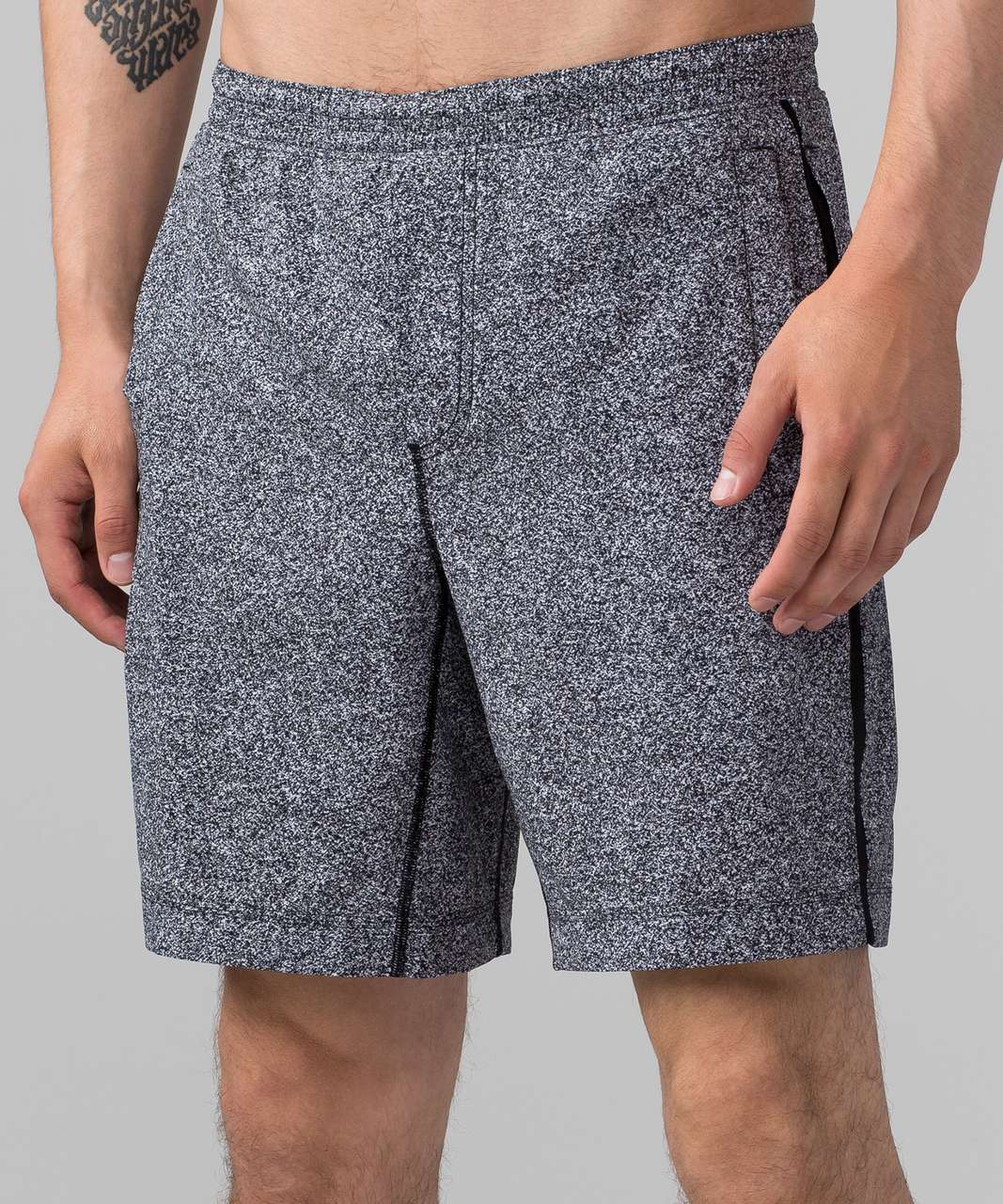 PACE Breaker Short - BLK (S) : : Clothing, Shoes & Accessories