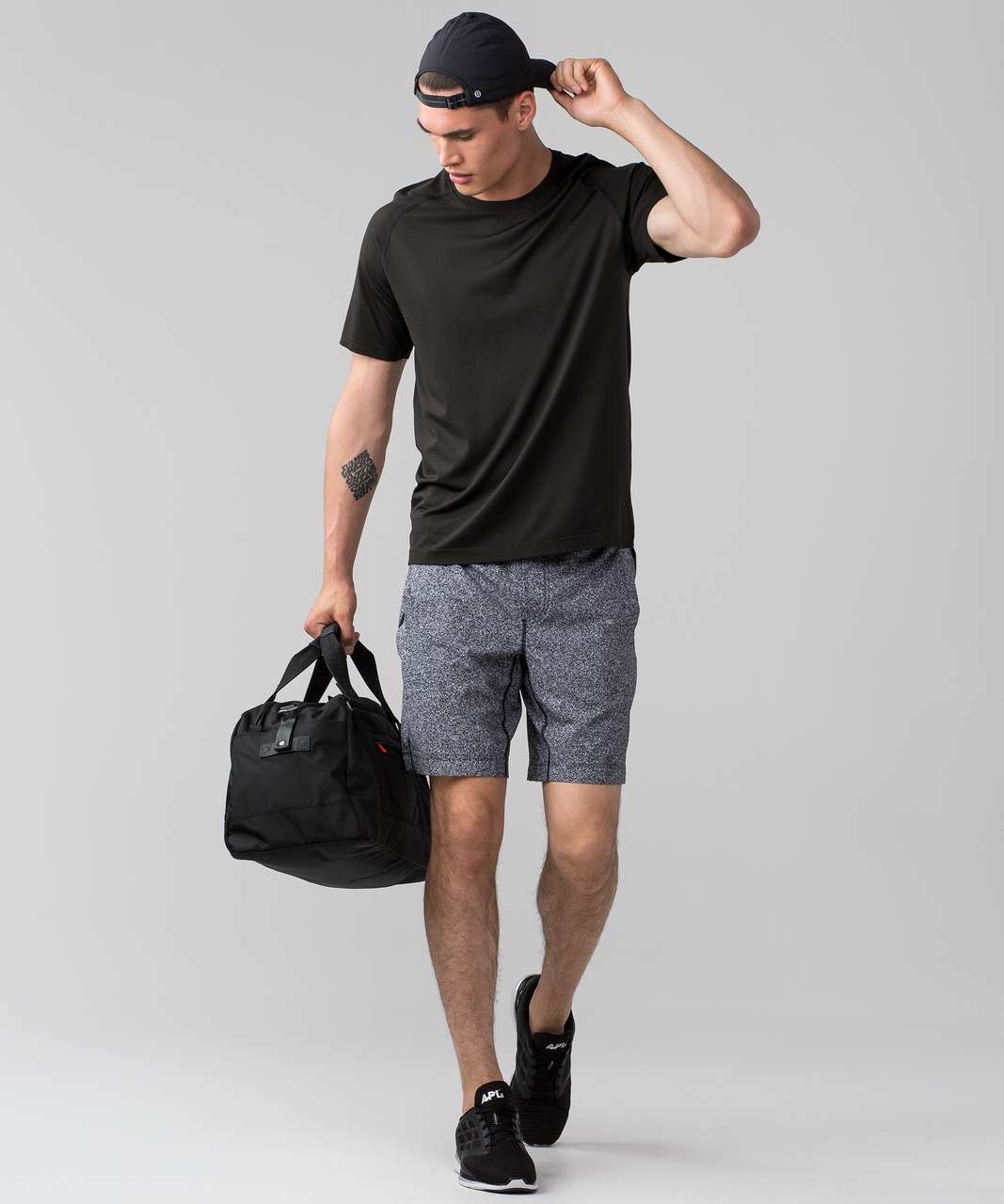 PACE Breaker Short - BLK (S) : : Clothing, Shoes & Accessories