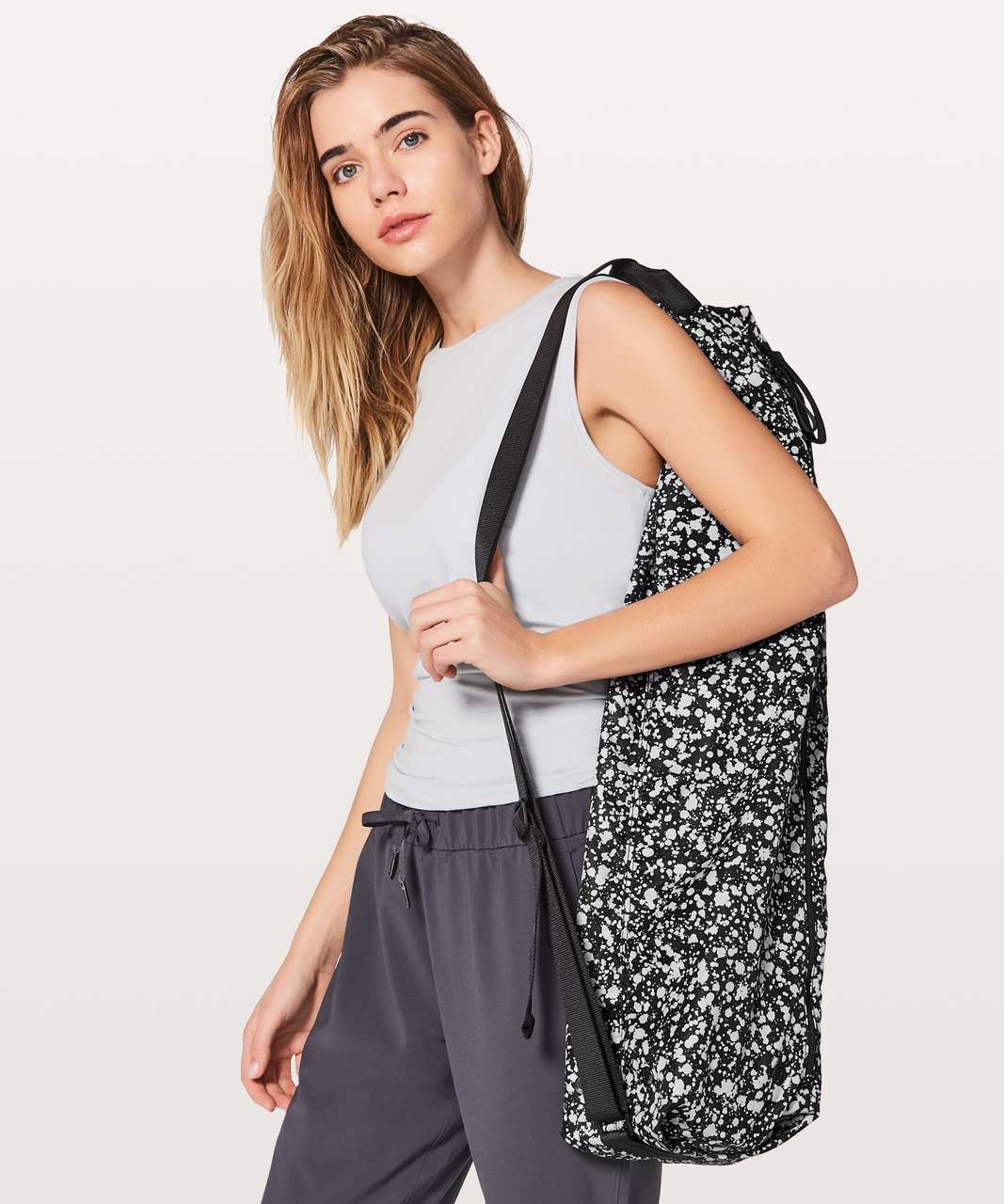 Lululemon The Yoga Bag - Black - lulu fanatics