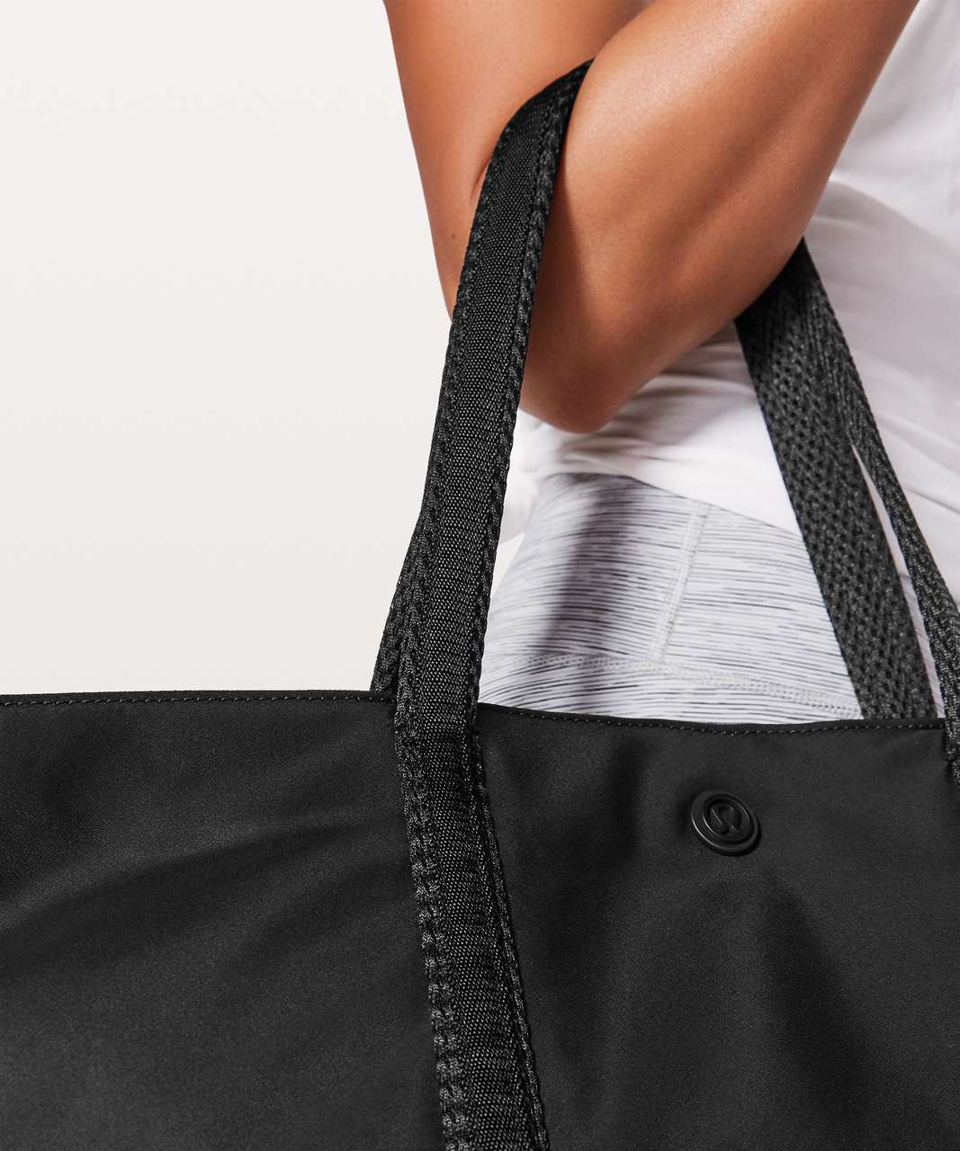 Lululemon Everywhere Open Tote *20L - Black