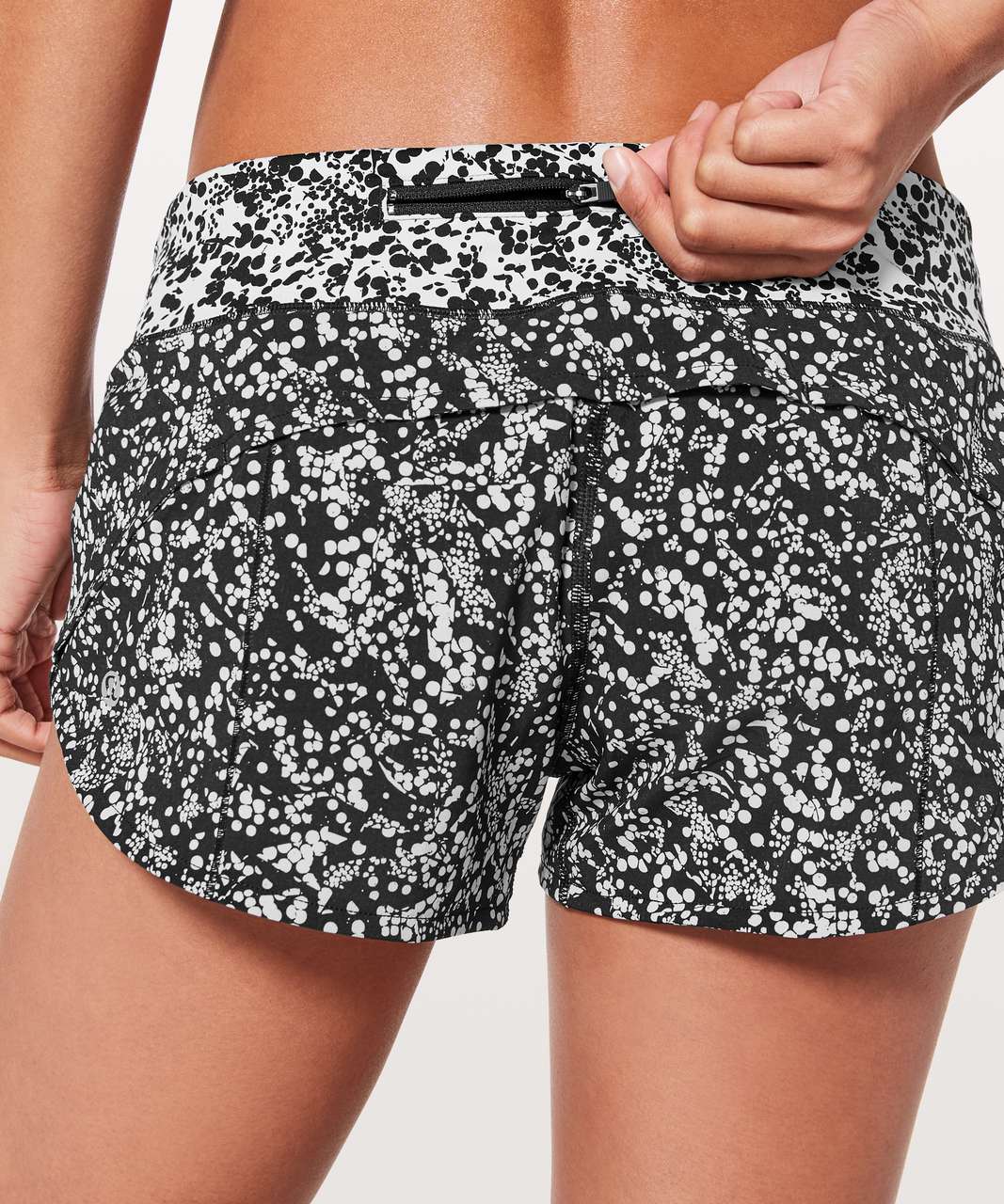 Lululemon Speed Up Short *2.5" - Chirasu Black / Chirakasu Alpine White