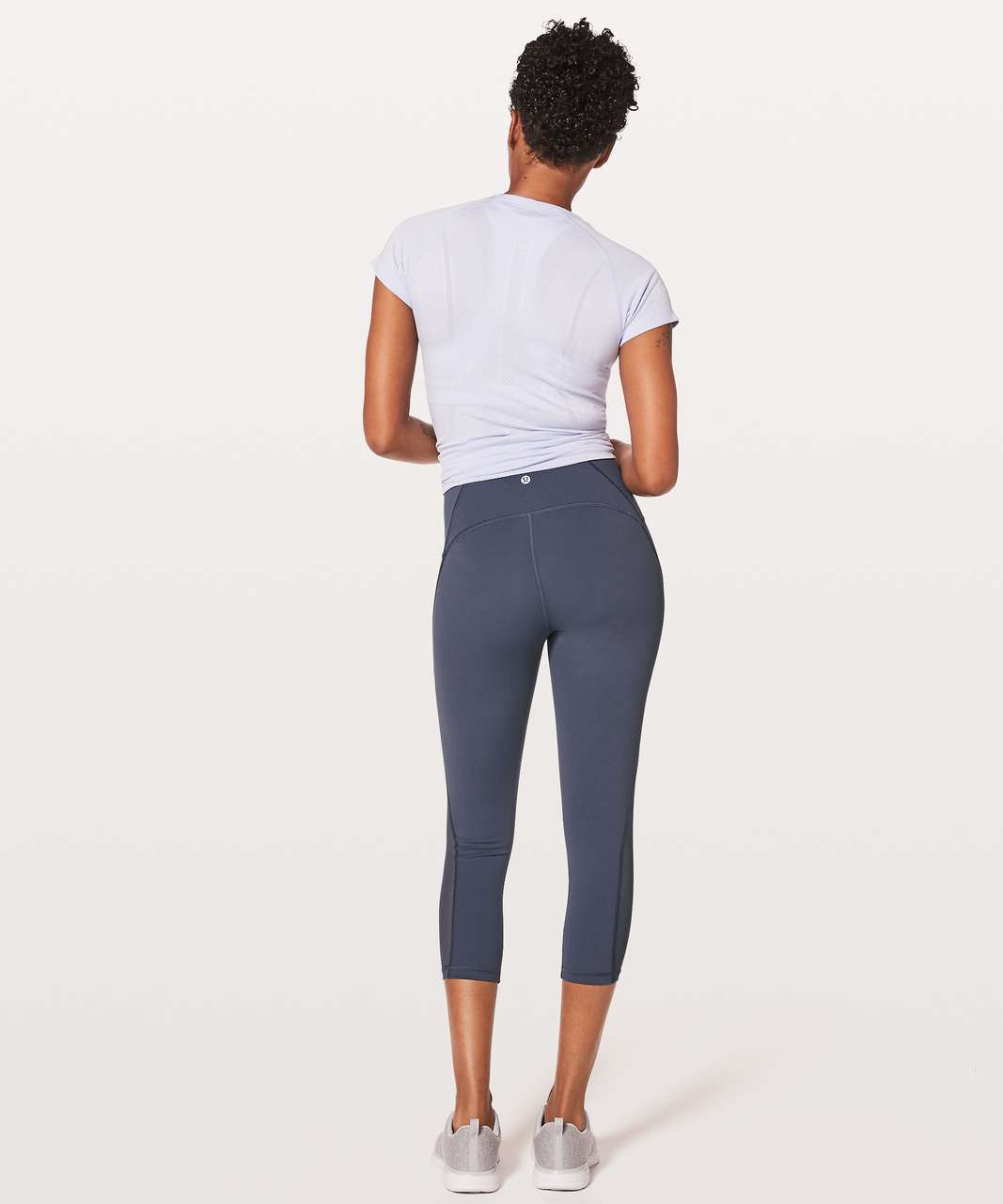 Woman's Lululemon train times crop size 6 EUC.