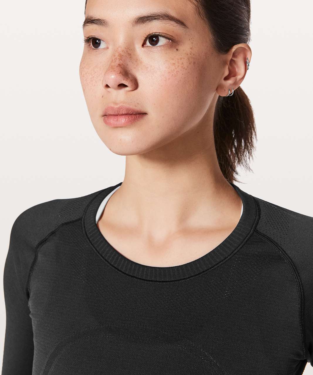 Lululemon Swiftly Tech Long Sleeve Crew Reflective - Black / Black ...