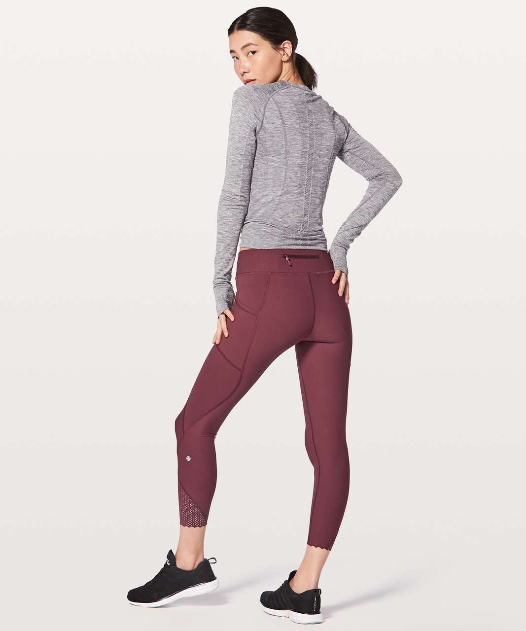 NWOT - Lululemon Tight Stuff Tight II *25 Redwood, SIZE: 6