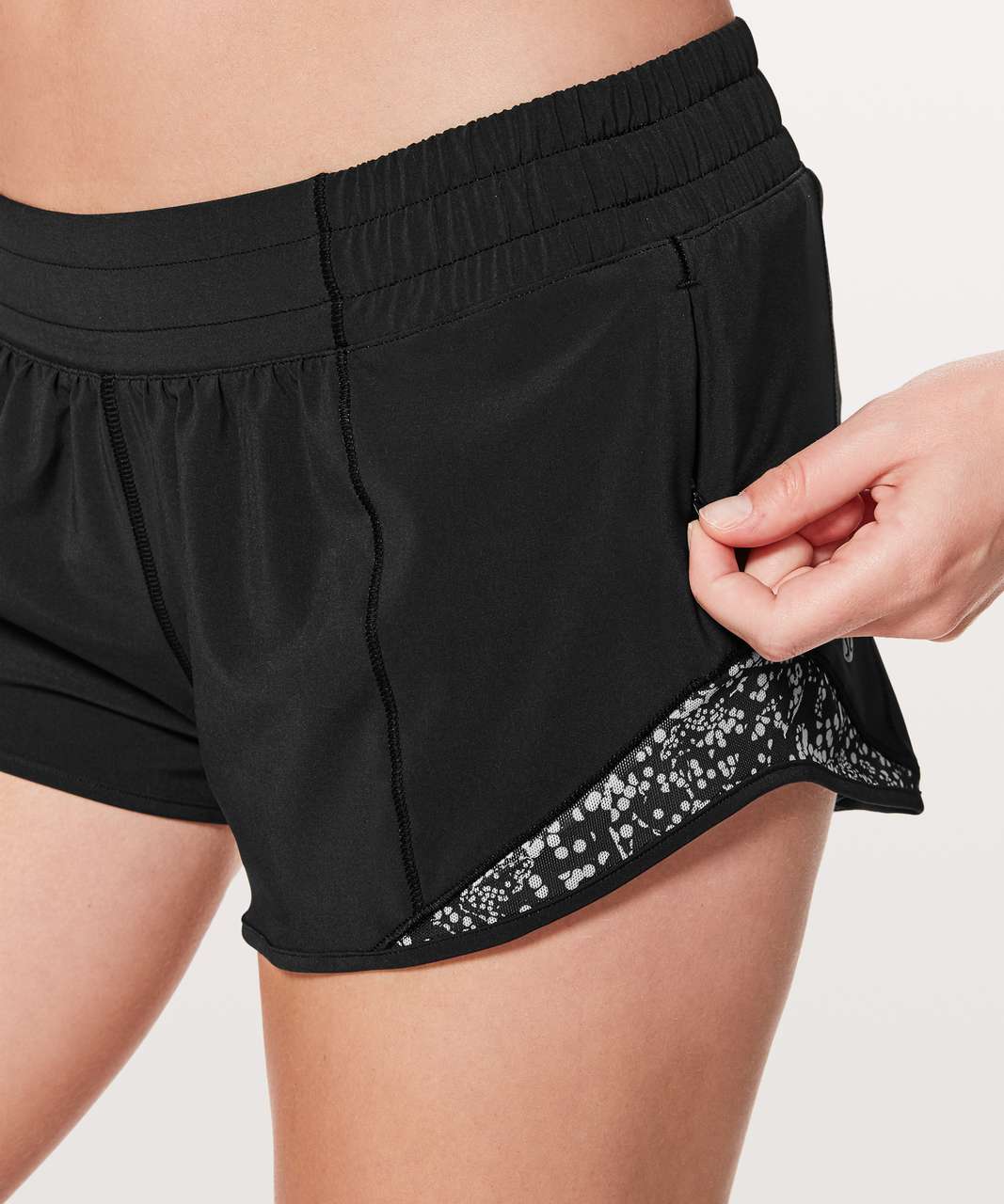 Lululemon Hotty Hot Short II *2.5" - Black / Mini Chirasu Black