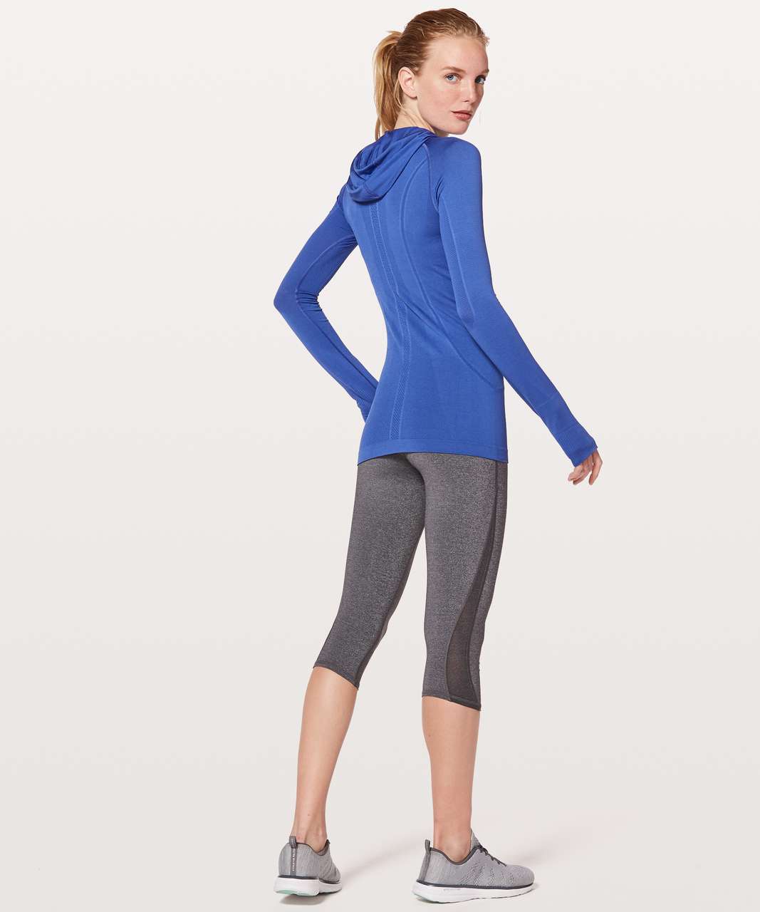 Lululemon Swiftly Tech Hooded 1/2 Zip - Moroccan Blue / Moroccan Blue