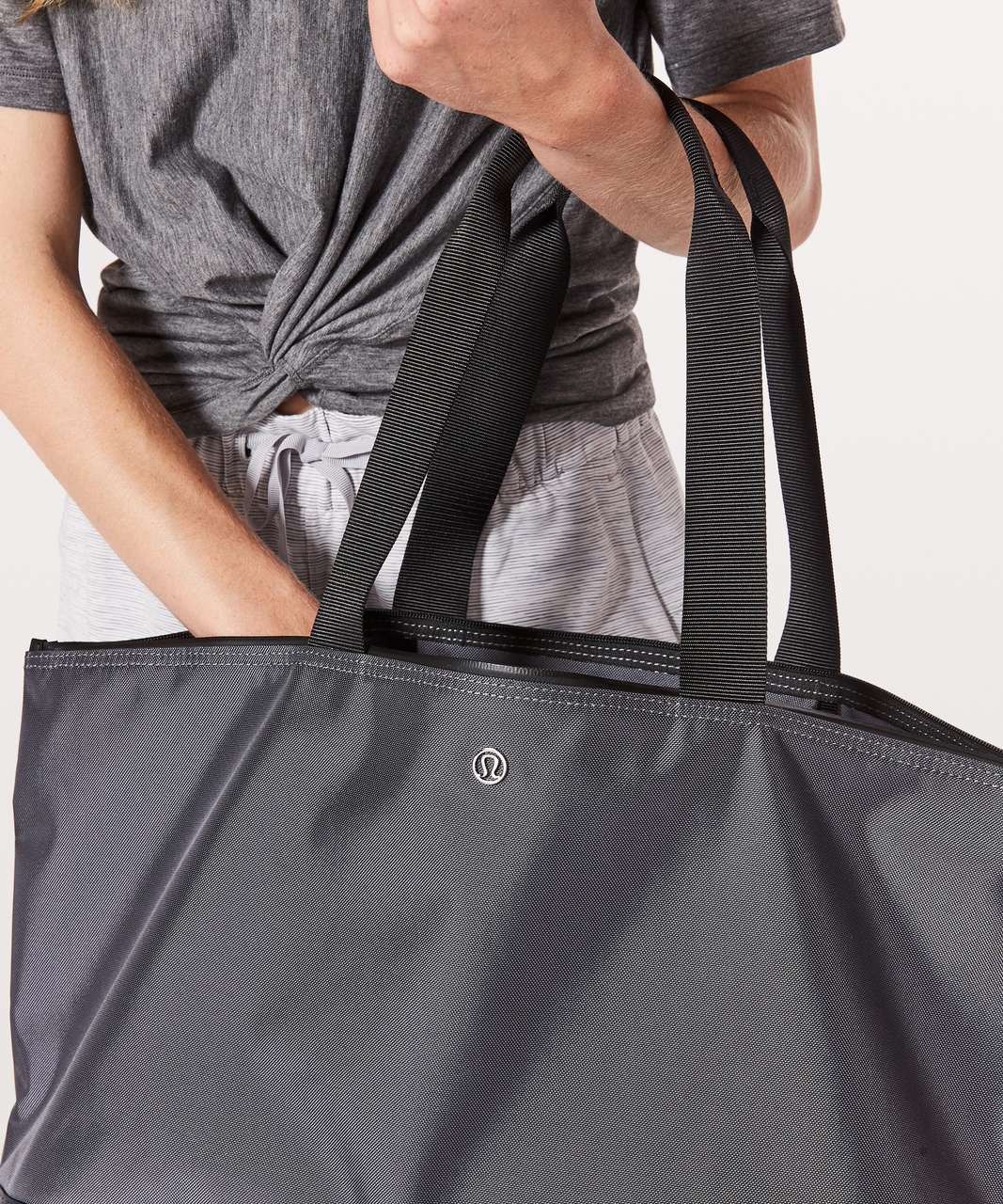 Lululemon The Fundamental Tote *Large 36L - Nebula / Blue Tied / Black