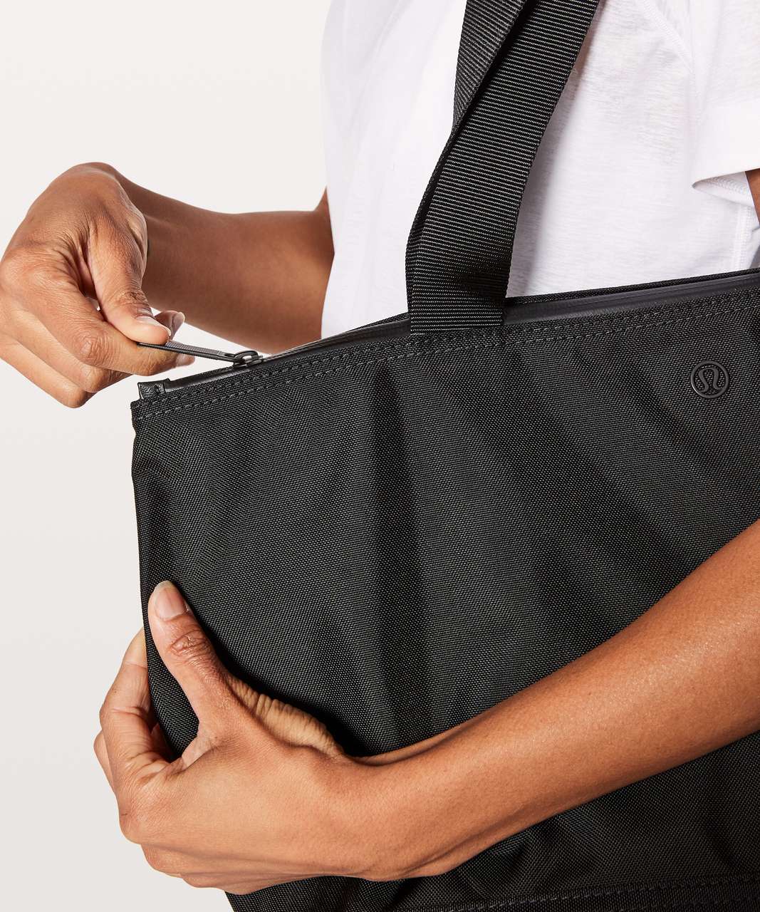 Lululemon The Fundamental Tote 22L - Black