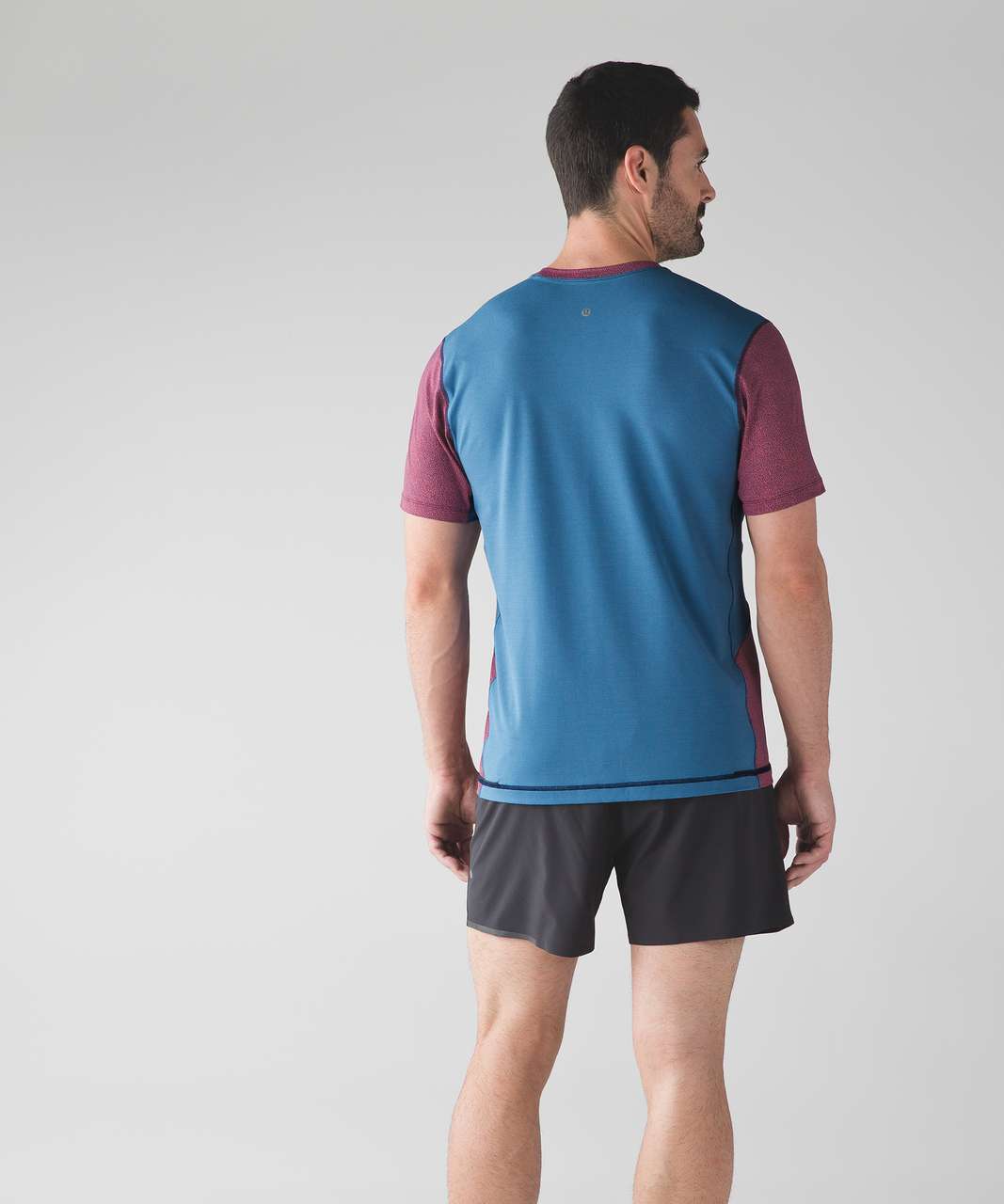 Lululemon Suns Out Short Sleeve - River Cut Cape Red Rugged Blue / Heathered Rugged Blue