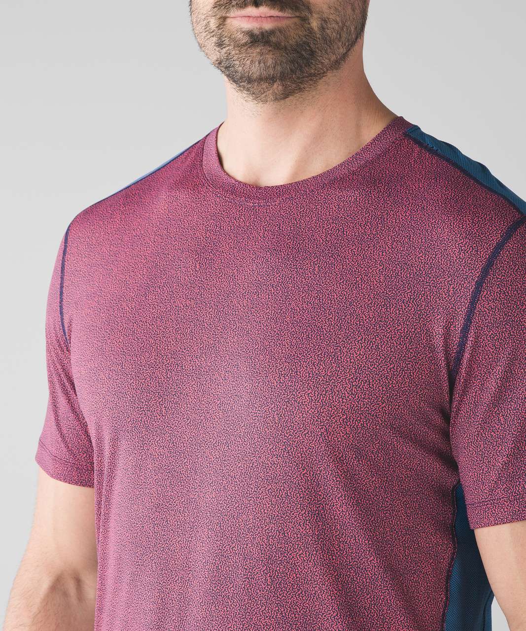 Lululemon Suns Out Short Sleeve - River Cut Cape Red Rugged Blue / Heathered Rugged Blue