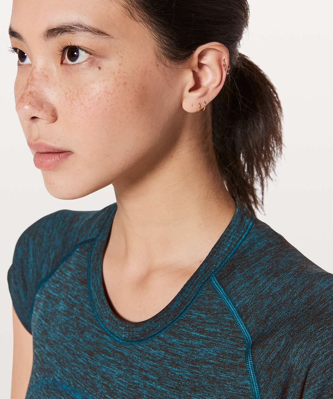 Lululemon Swiftly Tech Short Sleeve Crew - Poolside / Black