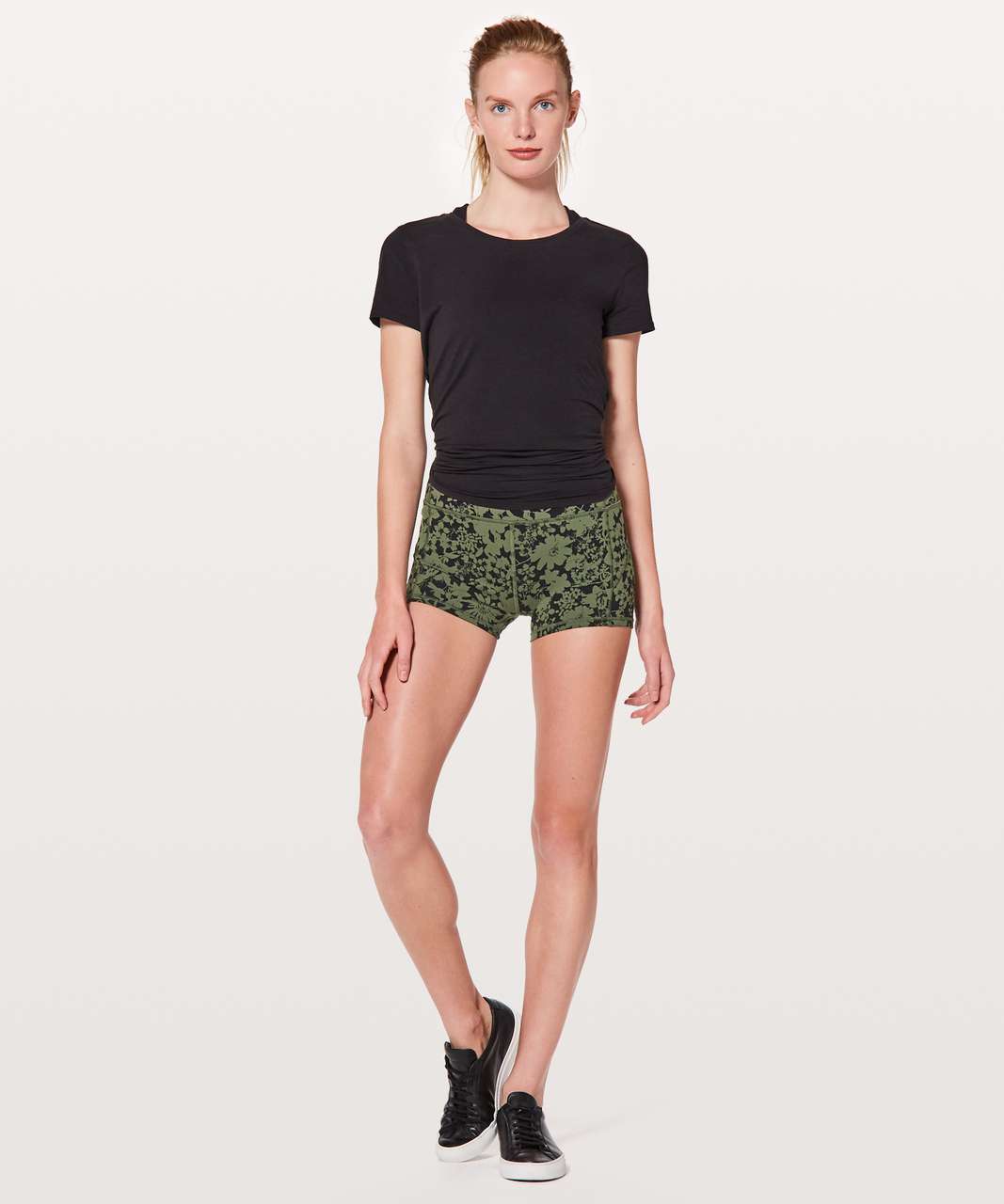 Lululemon In Movement Short *Everlux 2.5 - Efflorescent Barracks