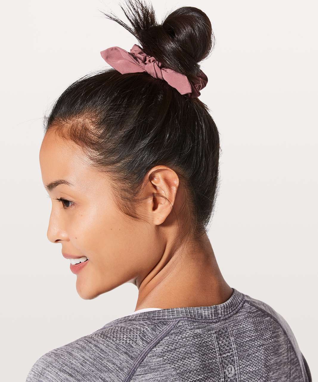 Lululemon Uplifting Scrunchie *Bow - Quicksand