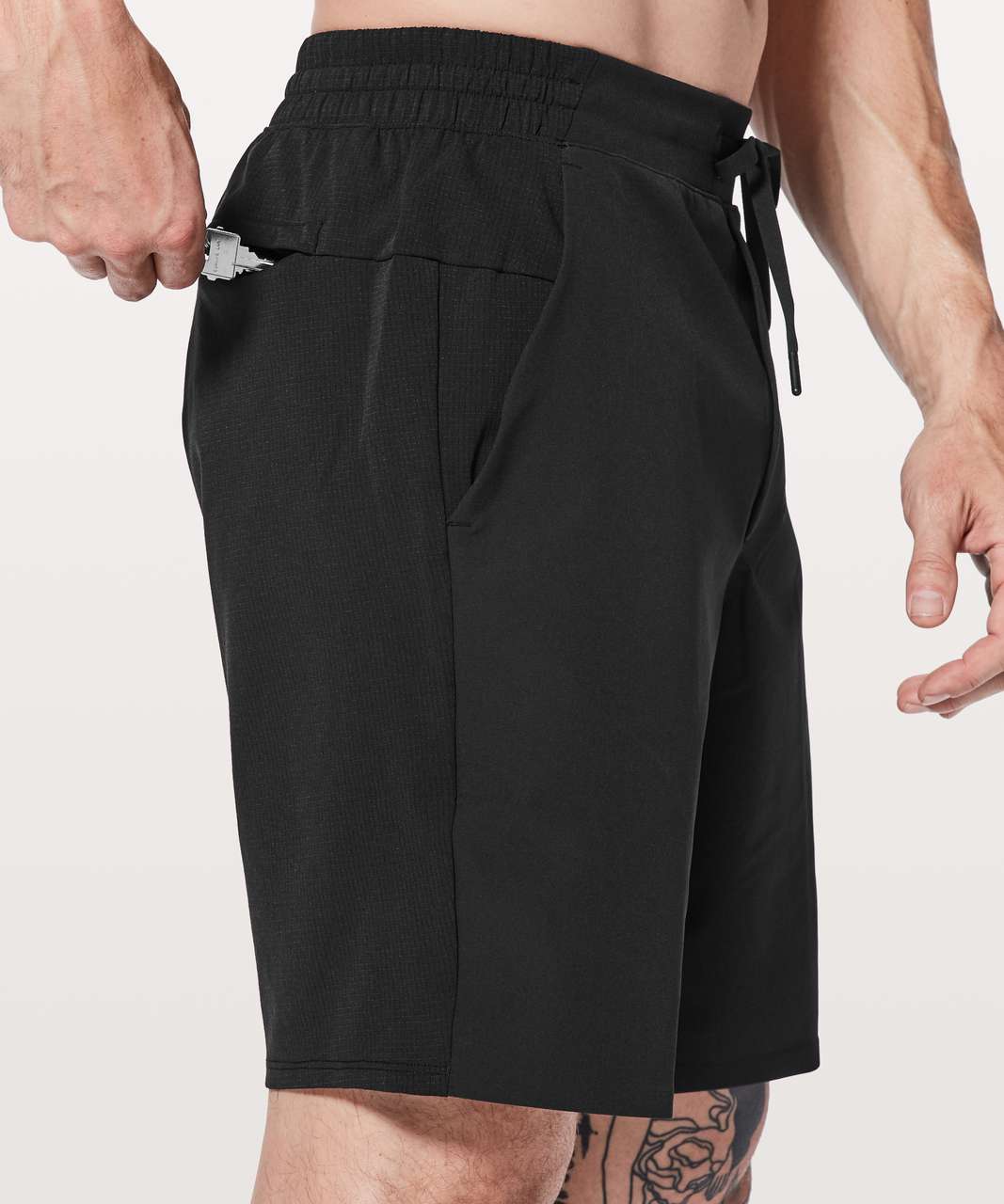 Review: Lululemon License To Train Shorts - Delta Grade