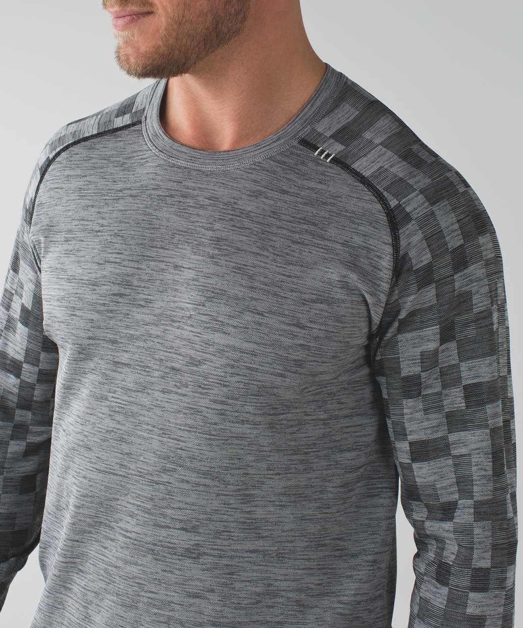 Lululemon Metal Vent Tech Long Sleeve - Slate / Black