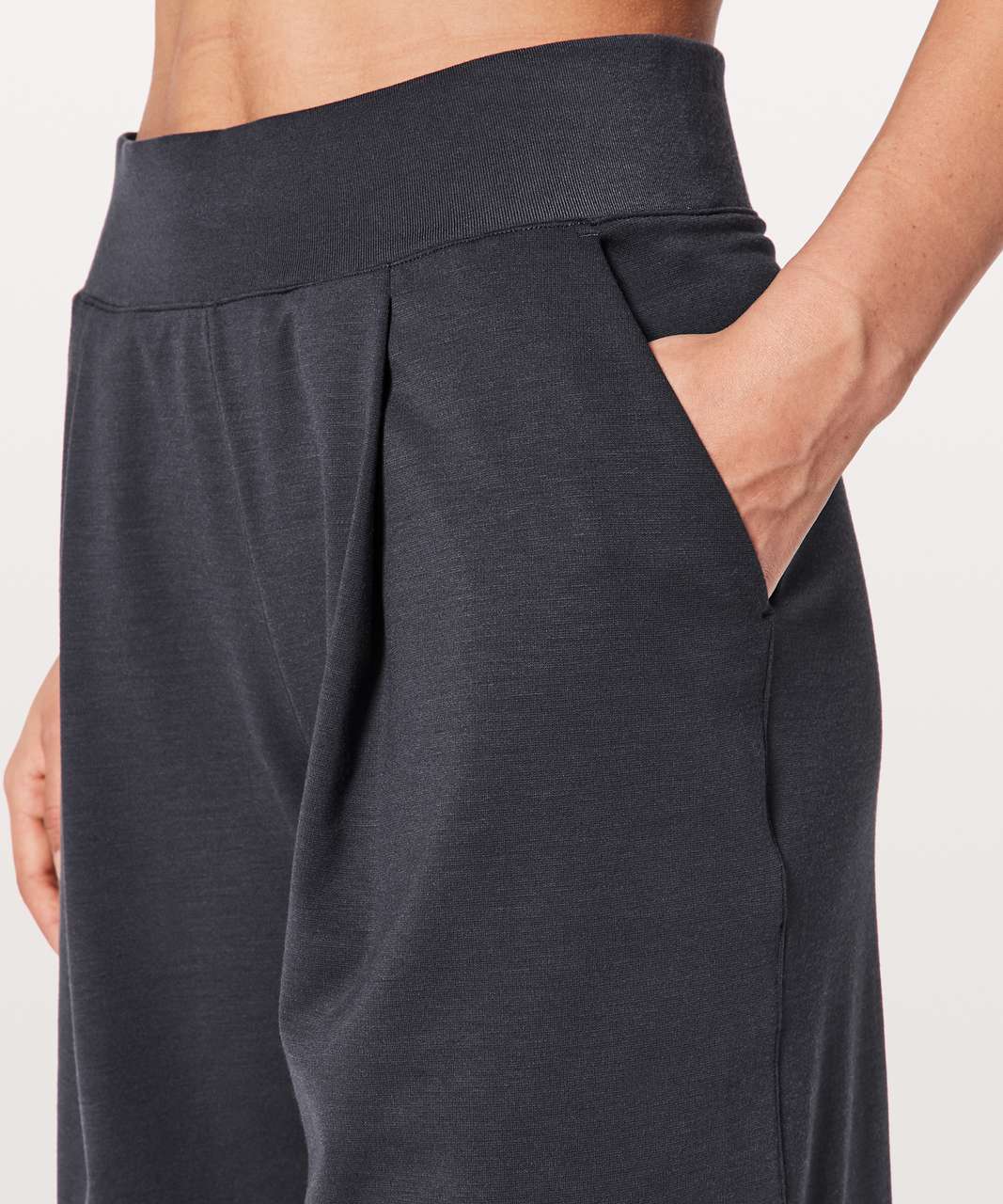 Lululemon Can You Feel The Pleat Crop *21