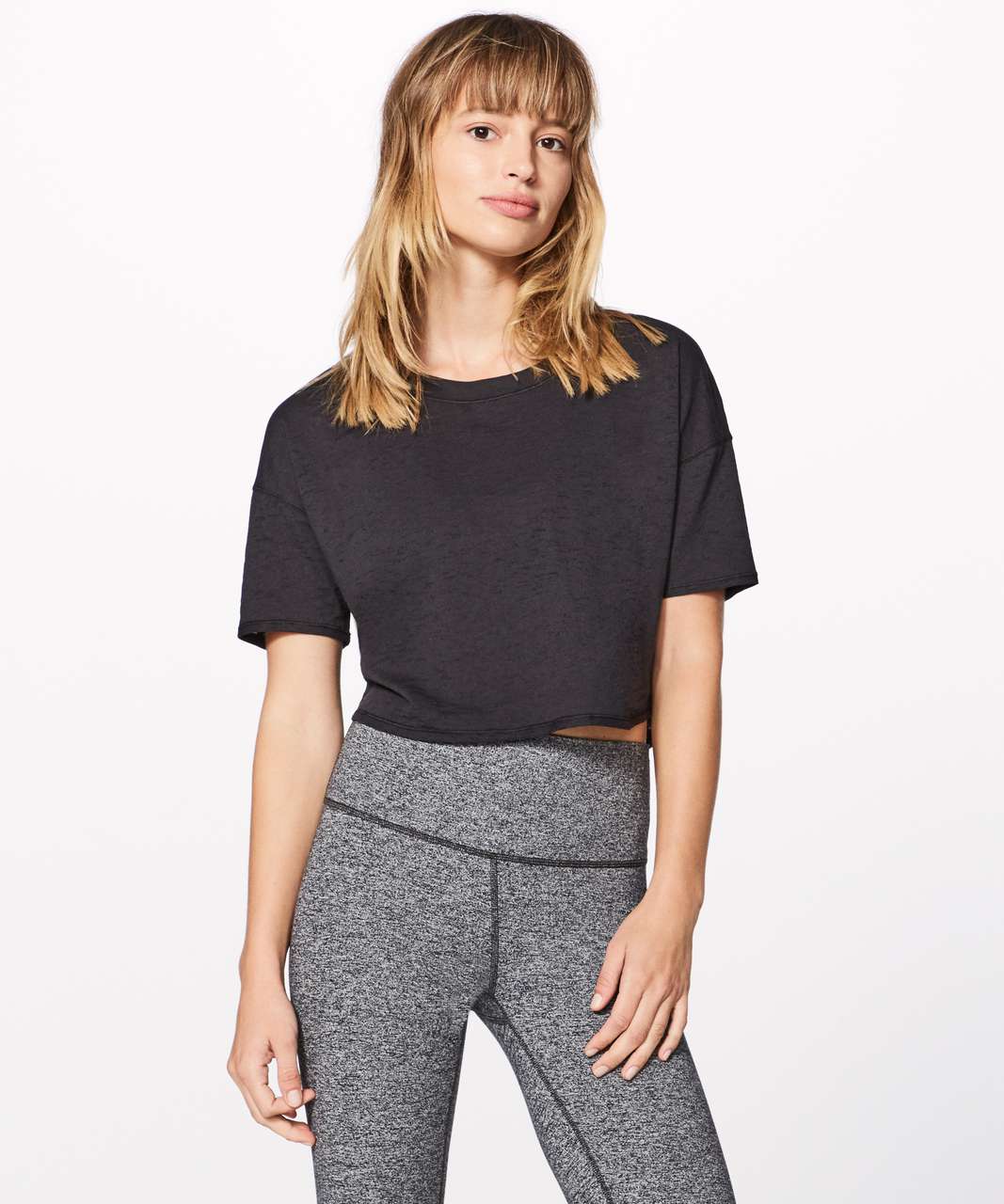 Lululemon Lightest Cropped Tee - Black