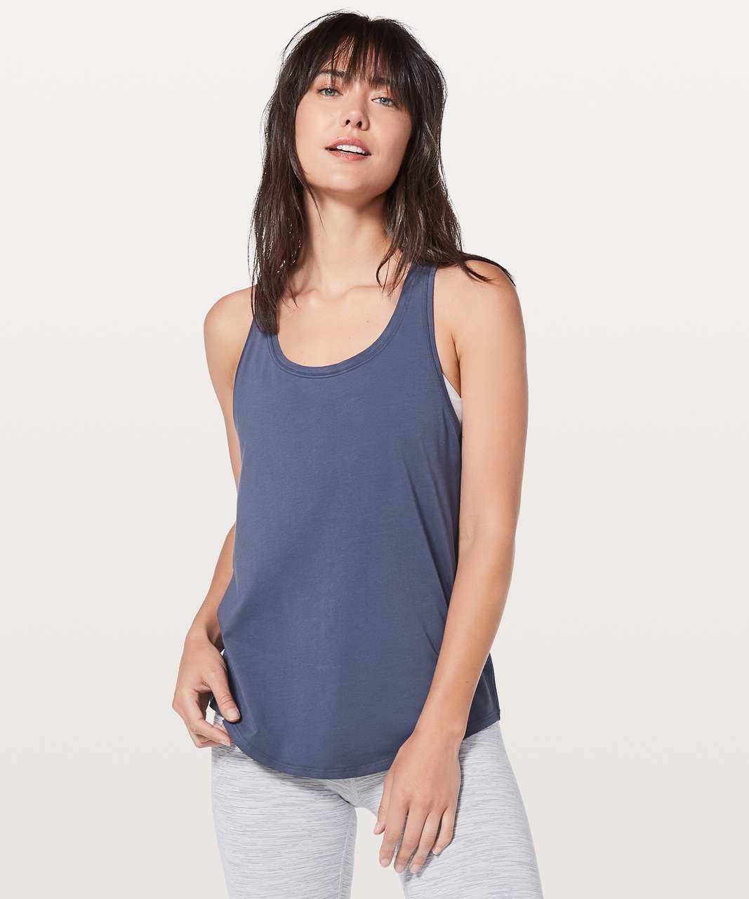 https://storage.googleapis.com/lulu-fanatics/product/38396/1280/lululemon-moody-blues-030866-229032.jpg