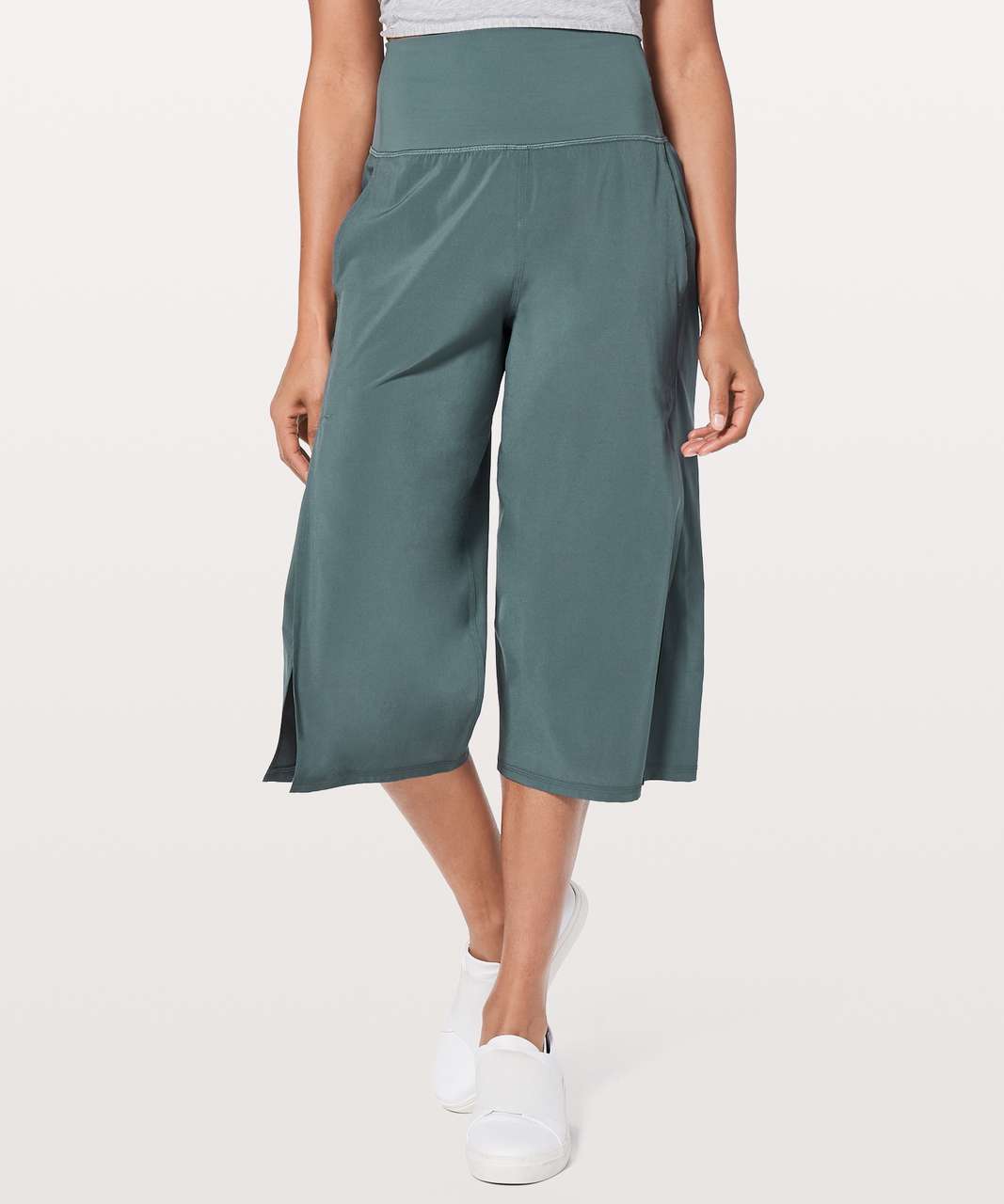 Lululemon Serene Crop - Sea Steel