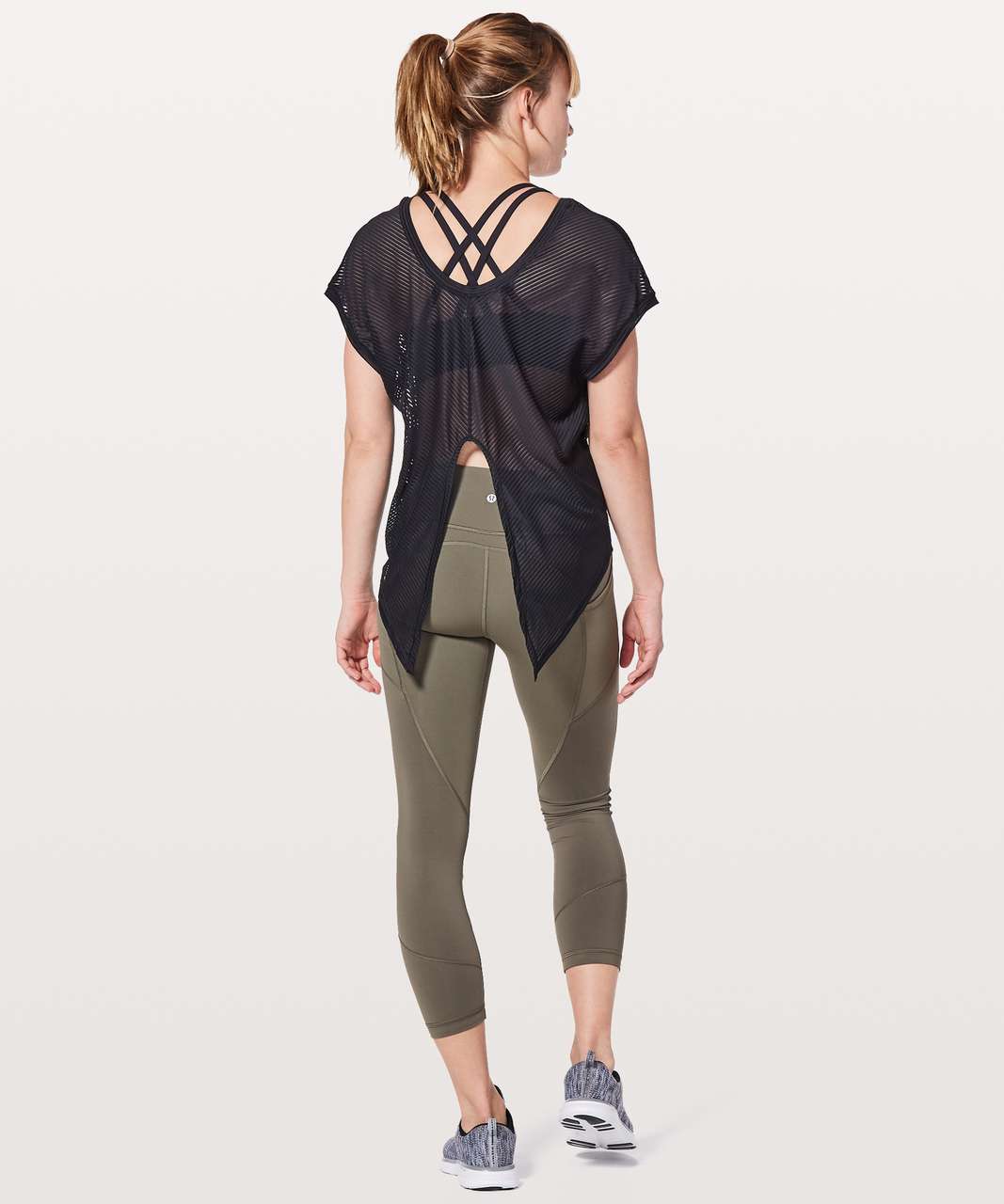 Lululemon Ahead By Miles Short Sleeve - Black