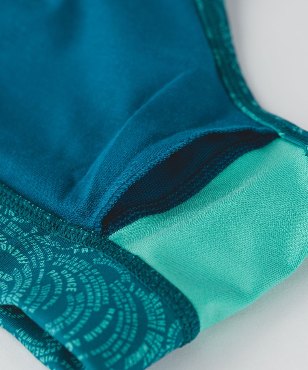 Lululemon Flow Y Bra IV - Foli Manifesto Bali Breeze Tofino Teal - lulu  fanatics