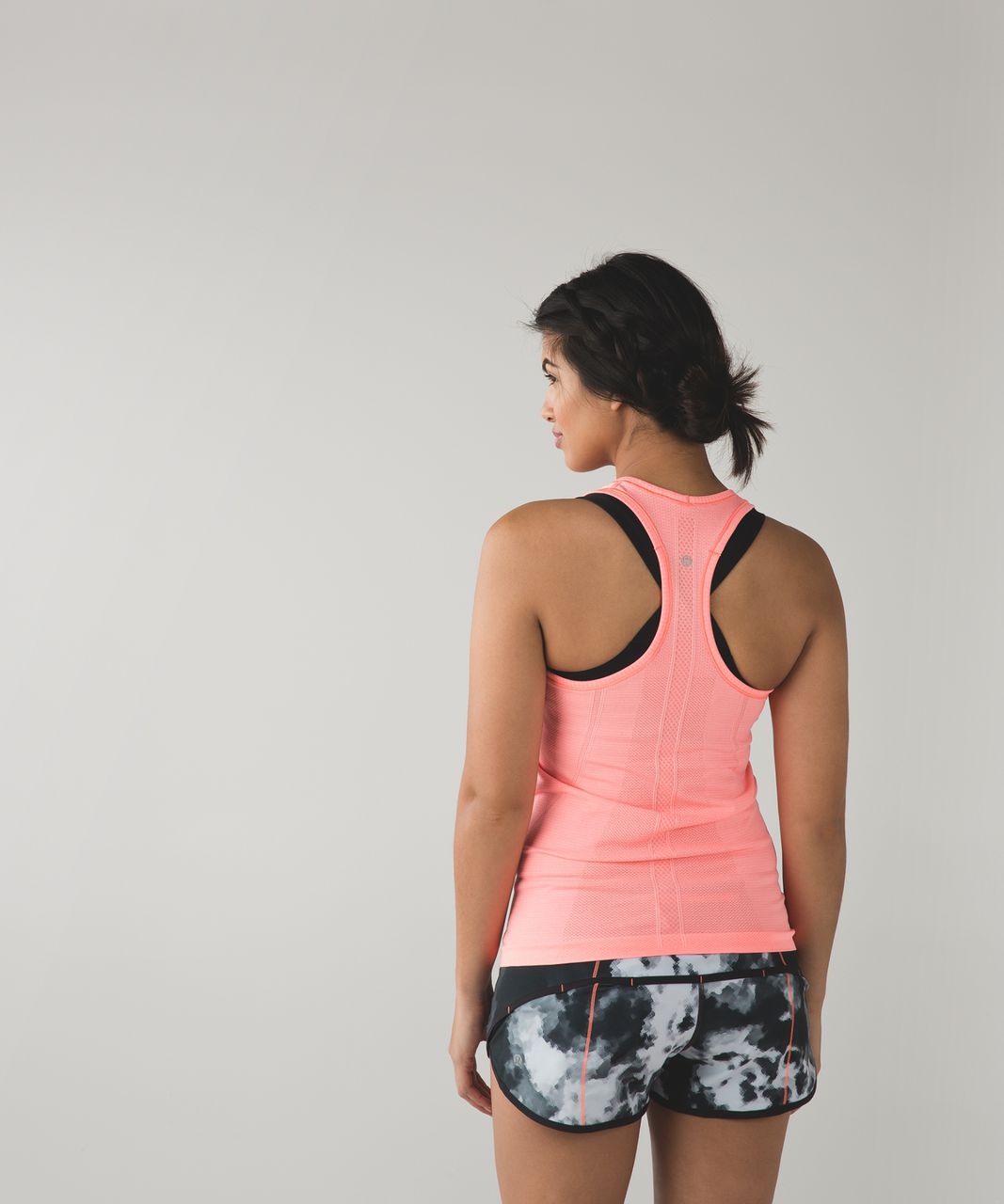 Lululemon Swiftly Tech Racerback - Heathered Very Light Flare