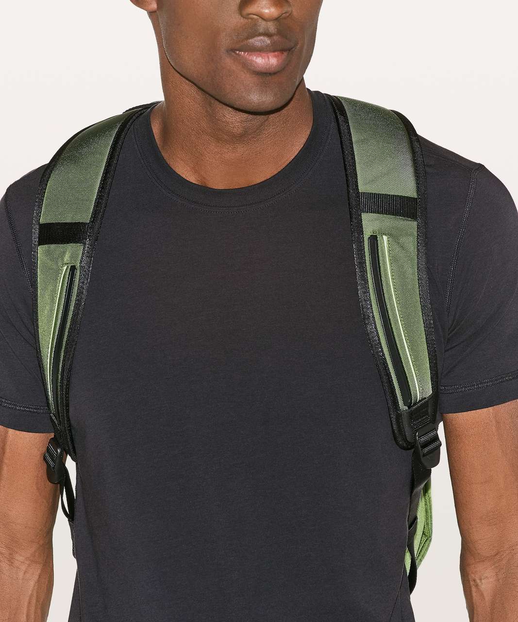 Lululemon Assert Backpack *30L - Green Twill