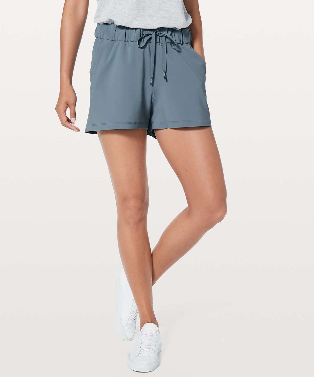 Lululemon On The Fly Short *Woven *2.5" - Blue Charcoal