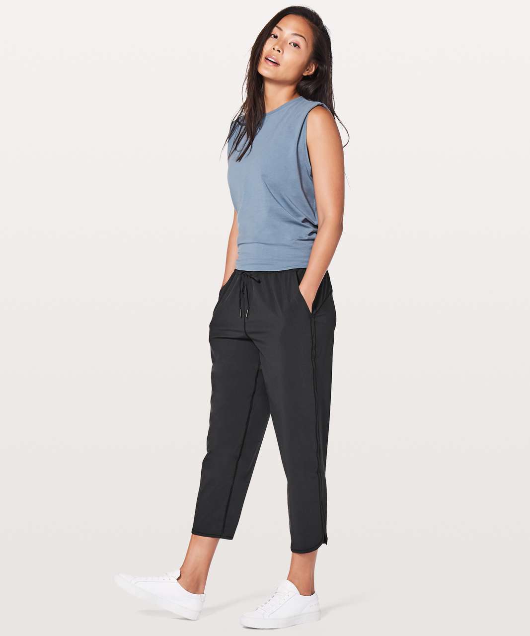 Lululemon On The Fly Crop *Woven 23 - Black - lulu fanatics