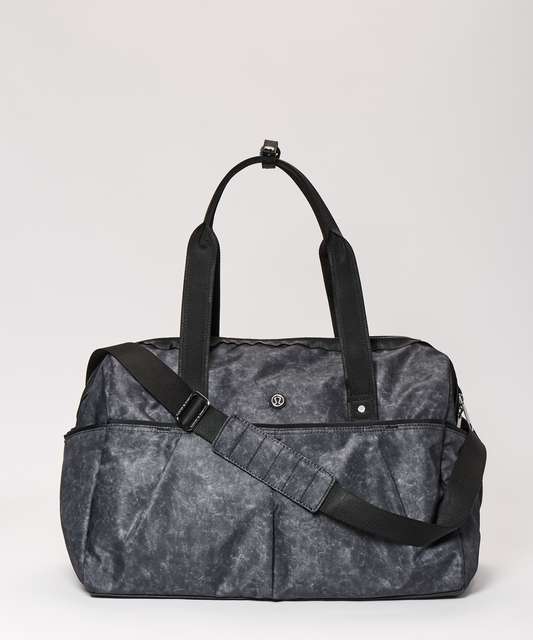 lululemon all day duffel review