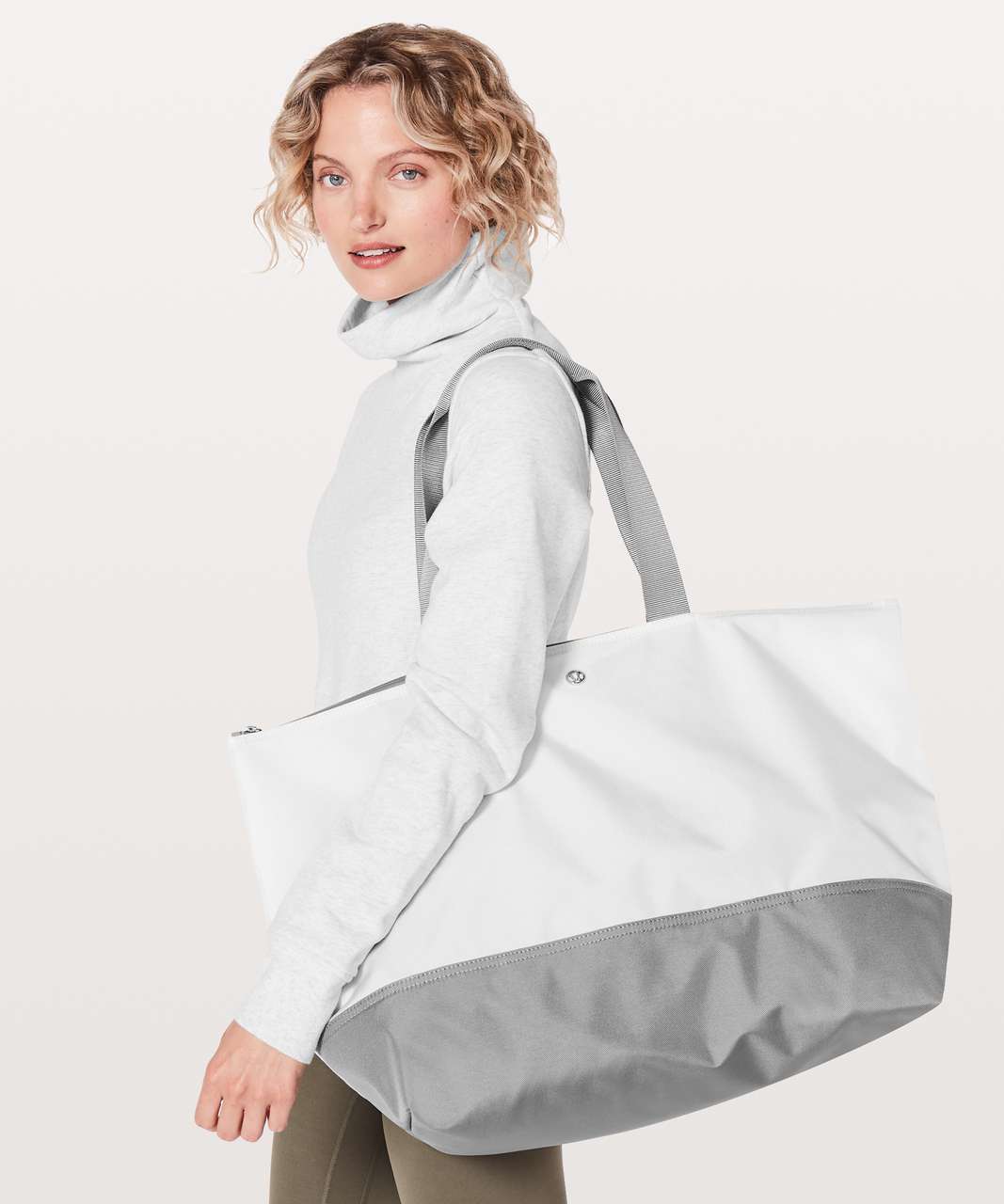 white lululemon bag