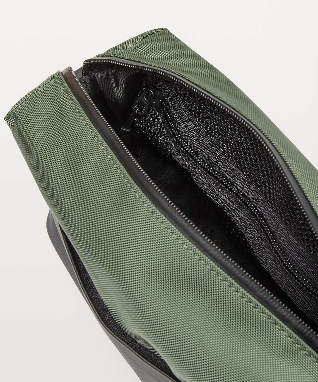 Lululemon Dual Duty Dopp Kit *6L - Green Twill