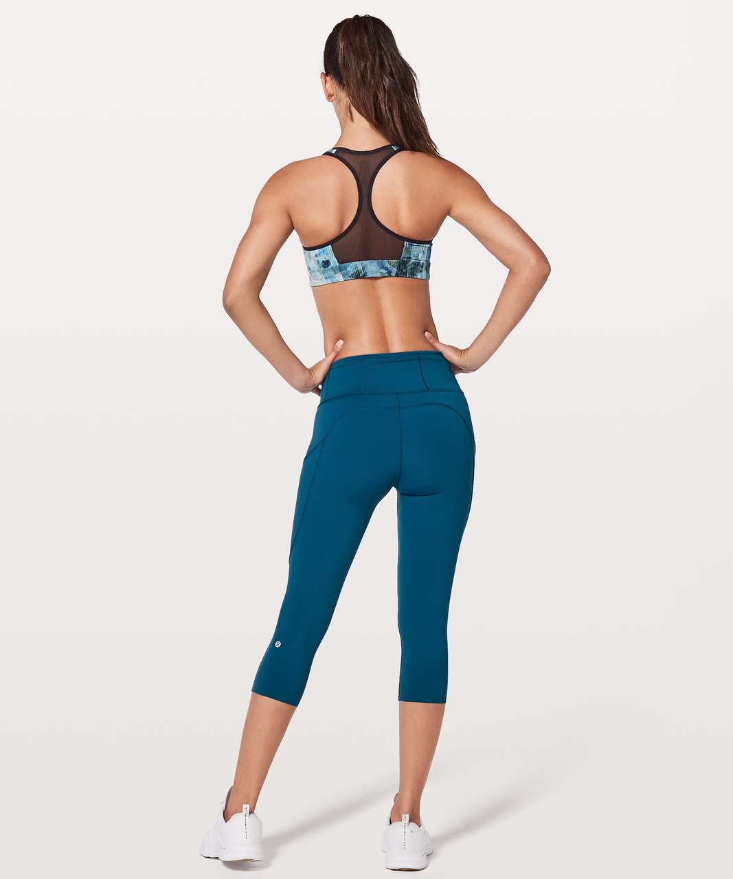 New Lululemon Sports Bra Size 6 Speed Up Sun Dazed Multi Blue *Flaw*