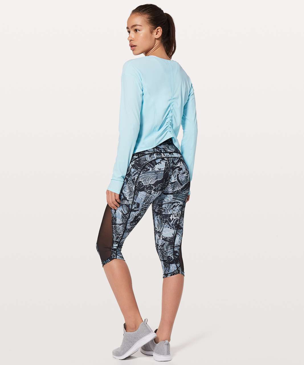 Lululemon On Pace Long Sleeve - Blue Glow