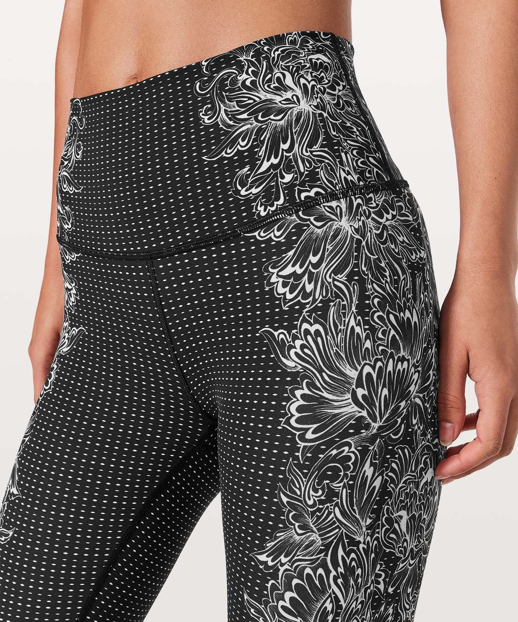 Lululemon Wunder Under Hi-Rise 7/8 Tight *Engineered Print Full-On Luxtreme 25" - Infinity Wunder Under 25" Alpine White Black